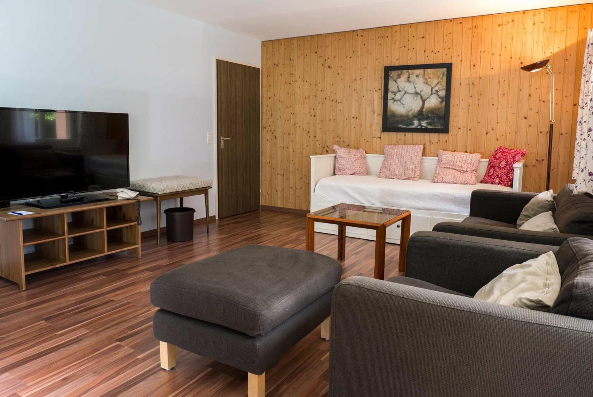 Standard Suite - Photo 3