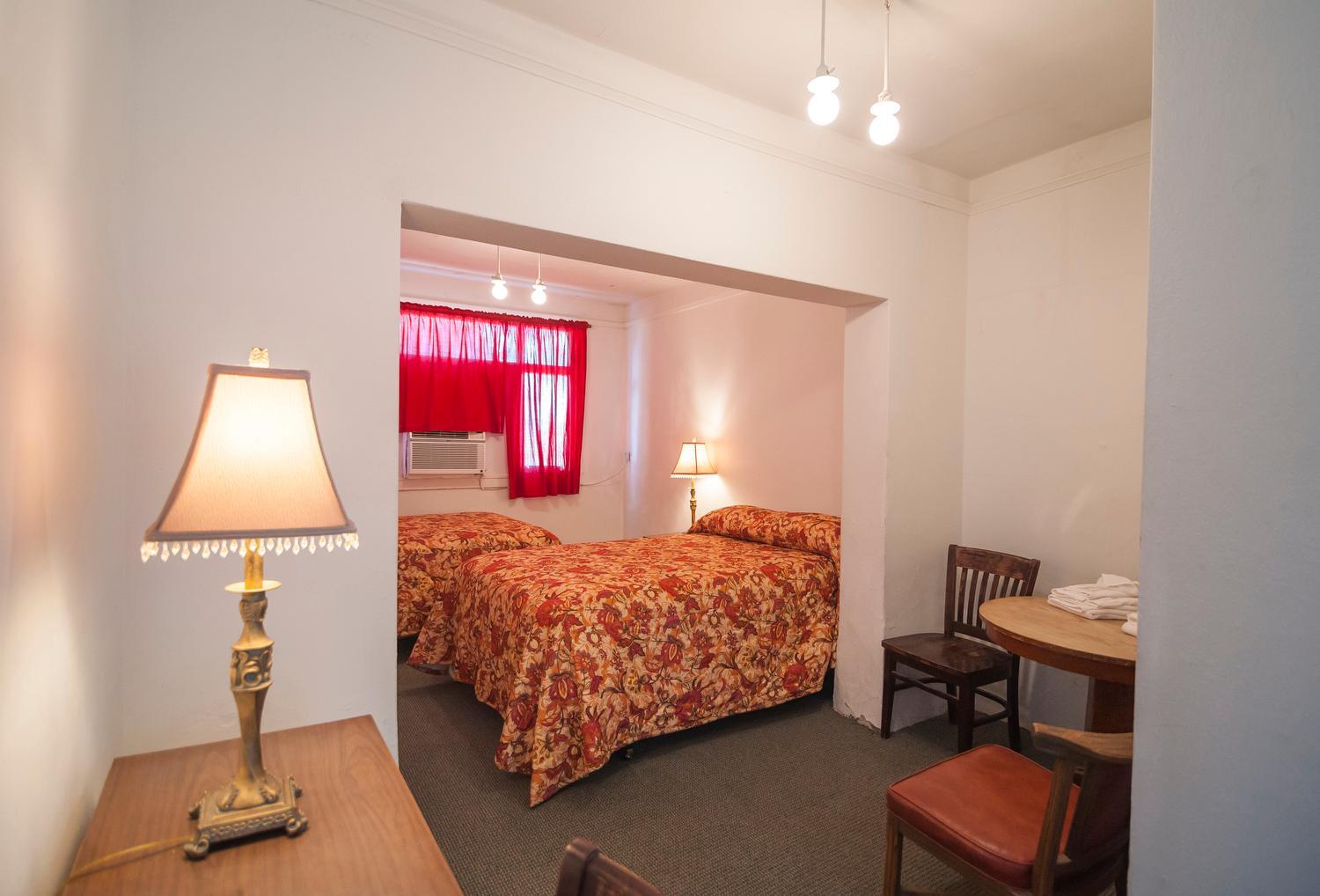 Double Room with Two Double Beds - Photo 11