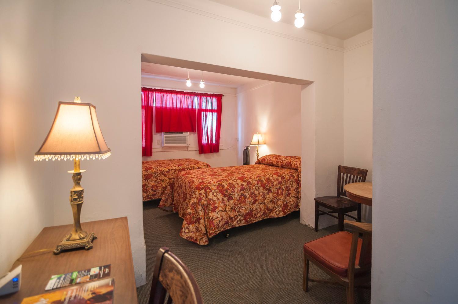 Double Room with Two Double Beds - Photo 12