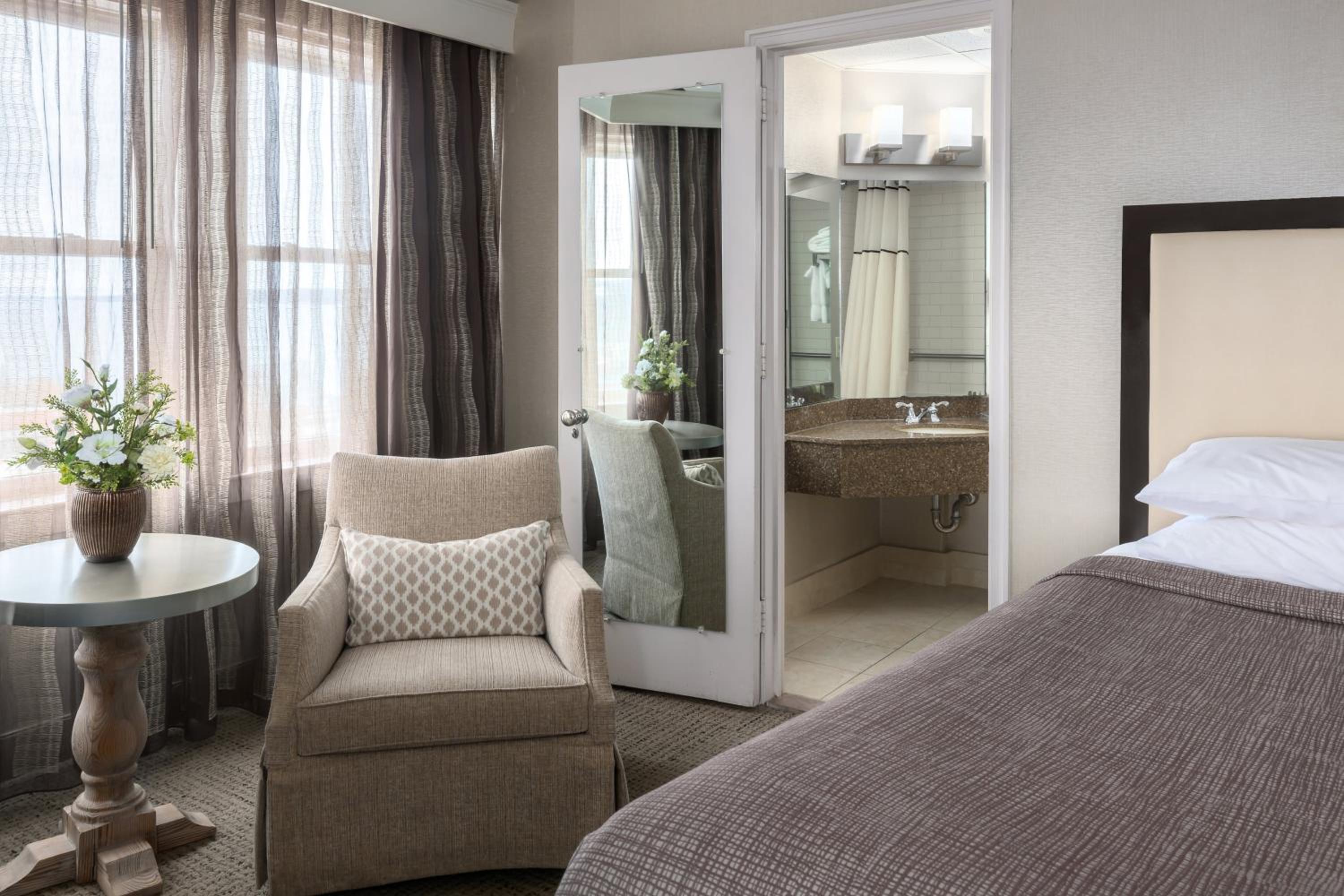 Quadruple Room - Photo 4