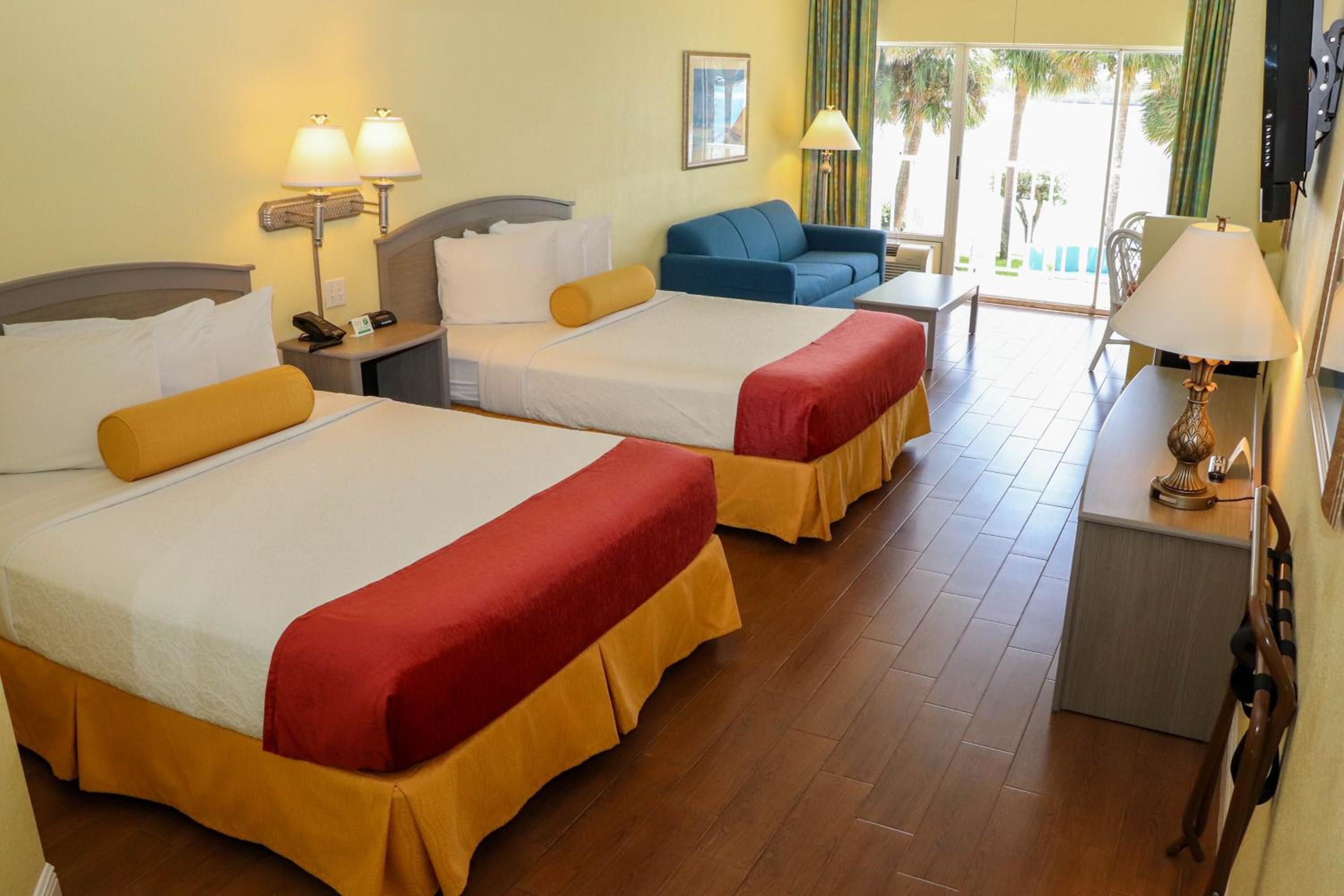 Deluxe Queen Room