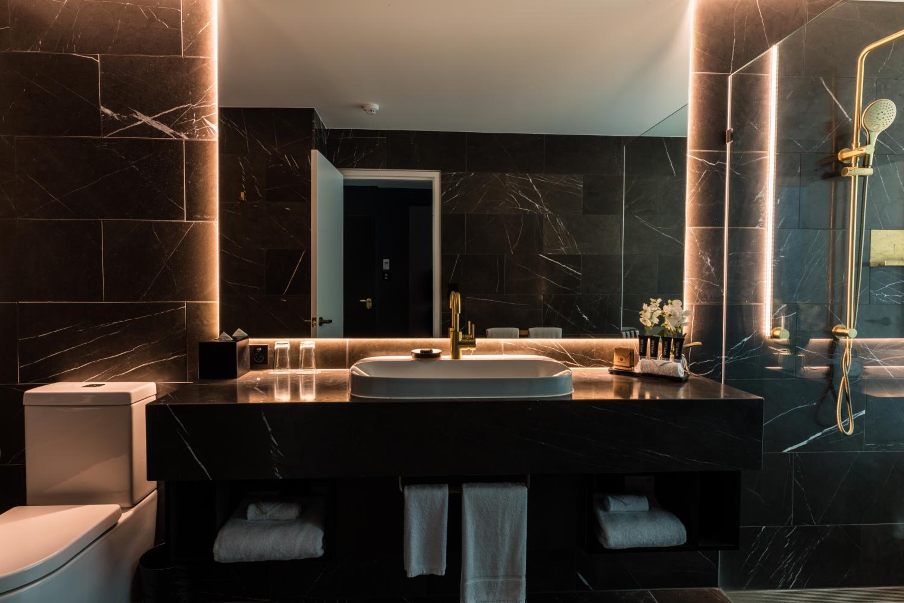 Penthouse Apartment thumbnail 6