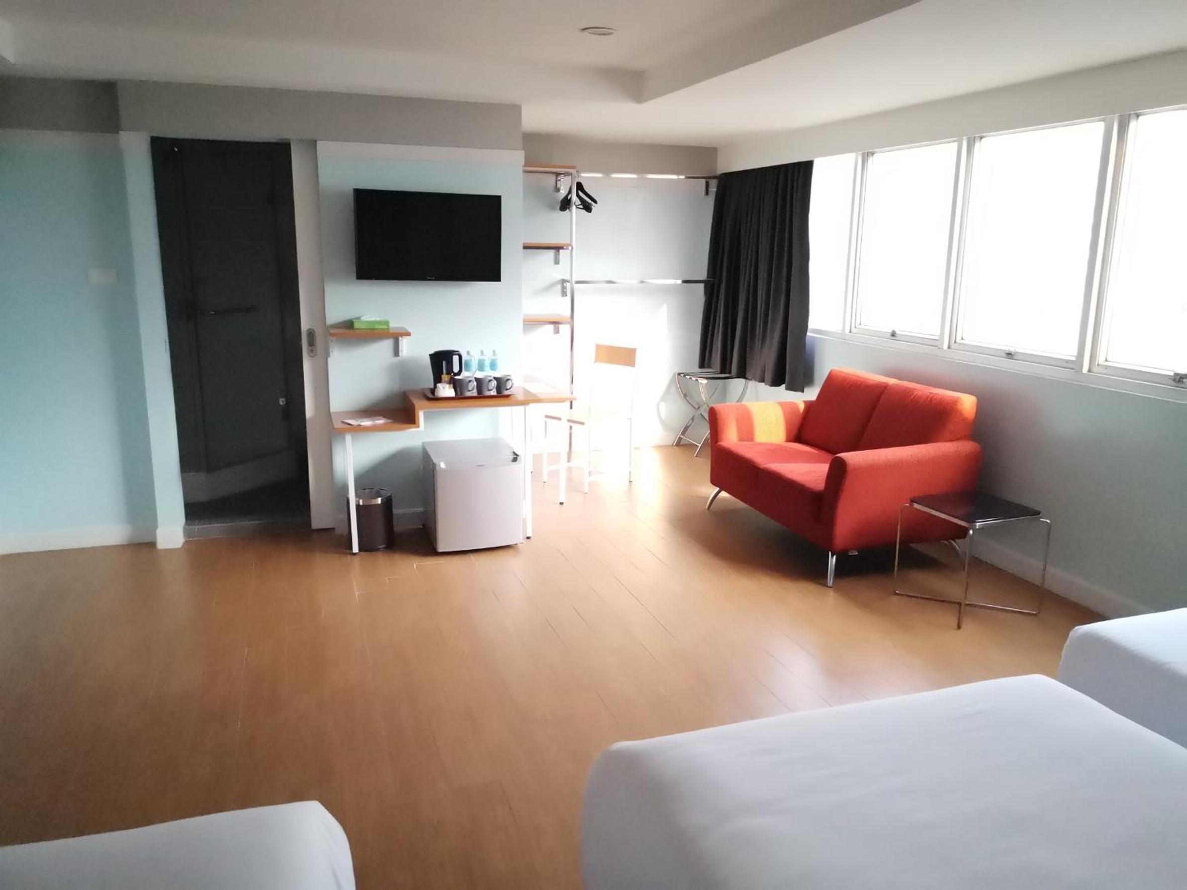 Family Room photo 2