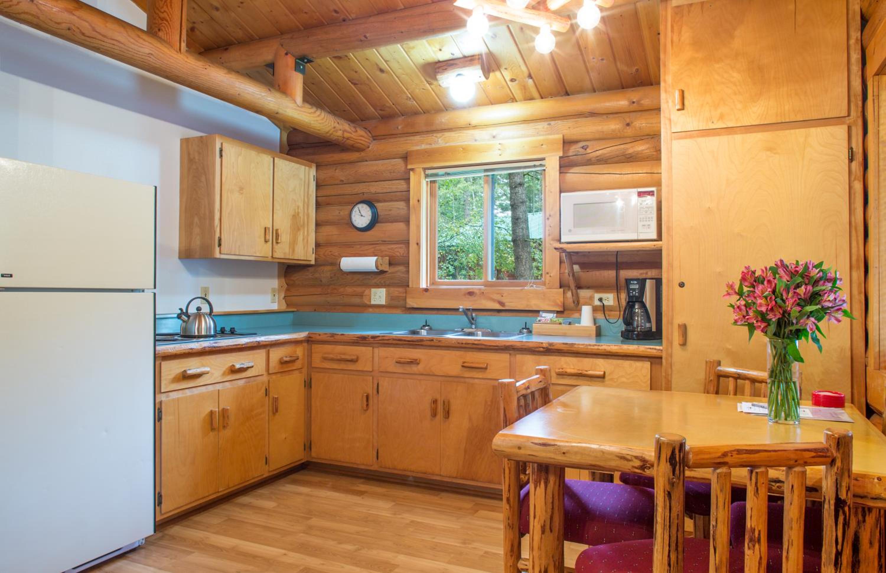 Ponderosa Cabin-Pet Friendly  photo 2