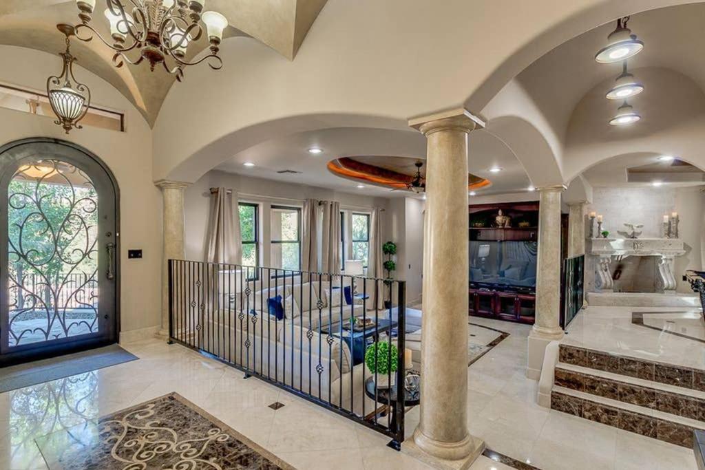 Villa photo 1