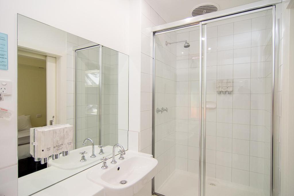 Double Room - Photo 10