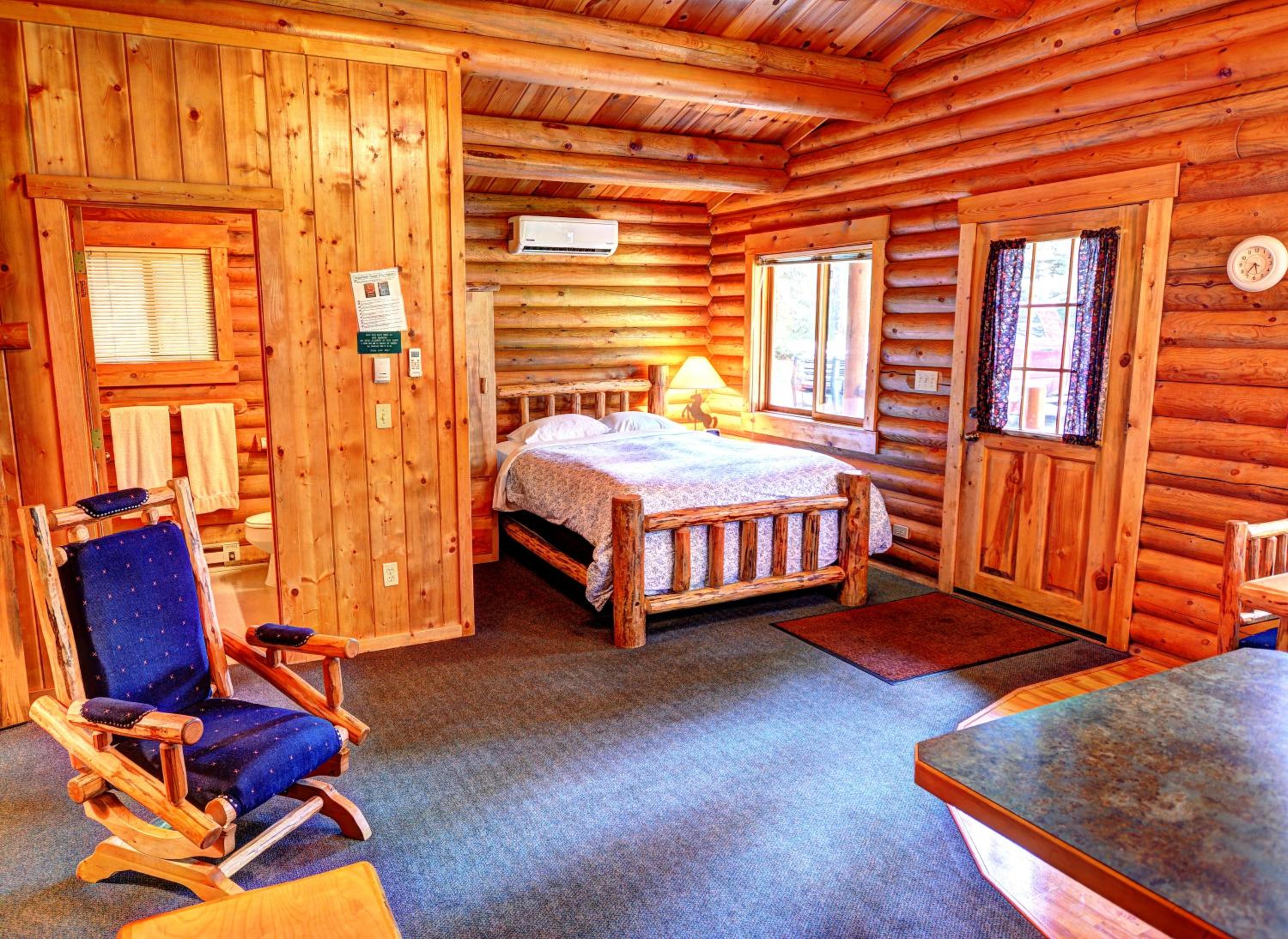 Aspen Suite Queen- Pet Friendly photo 1