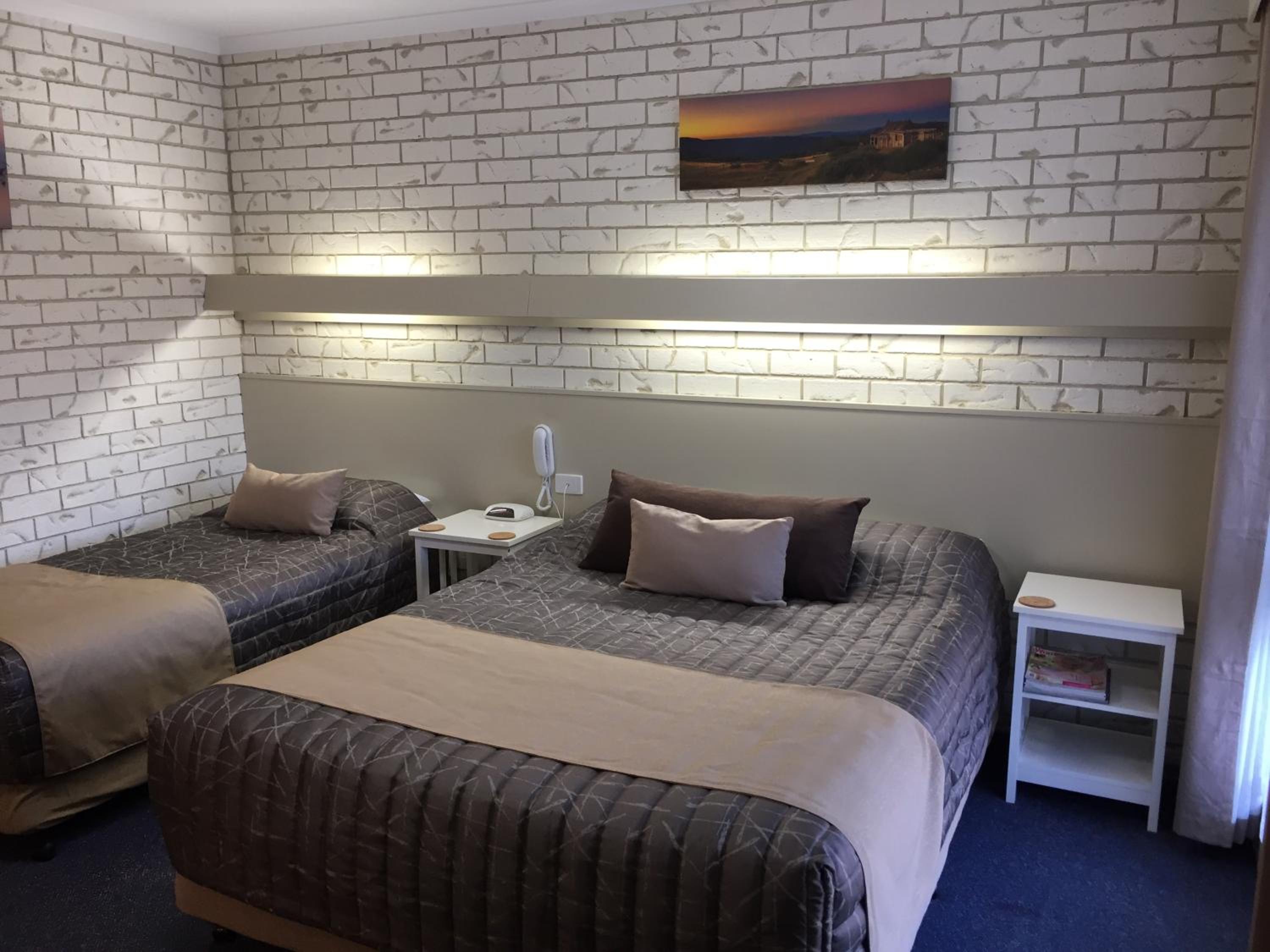 Twin Room - Photo 1