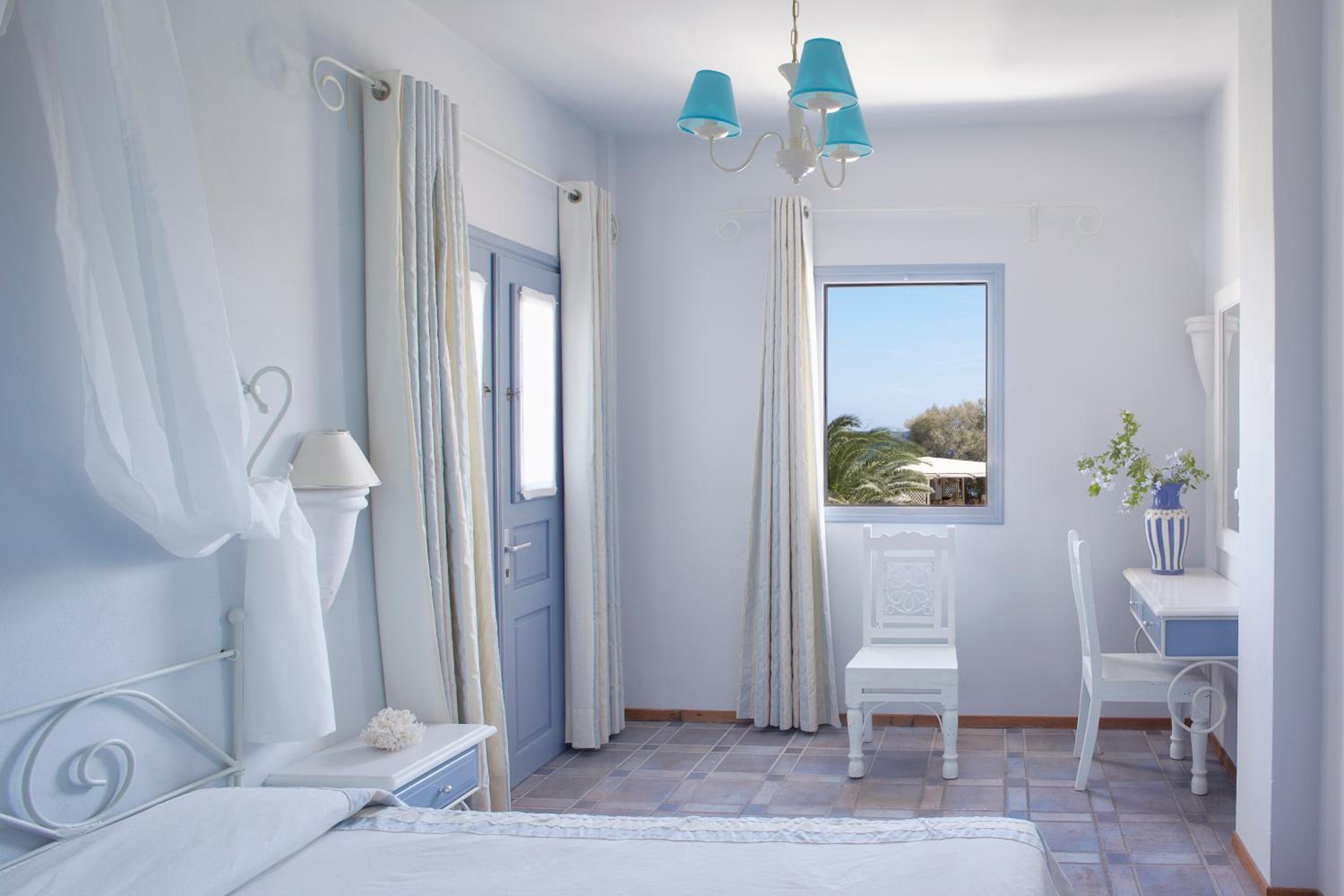 Double Room with Sea View - Photo 2