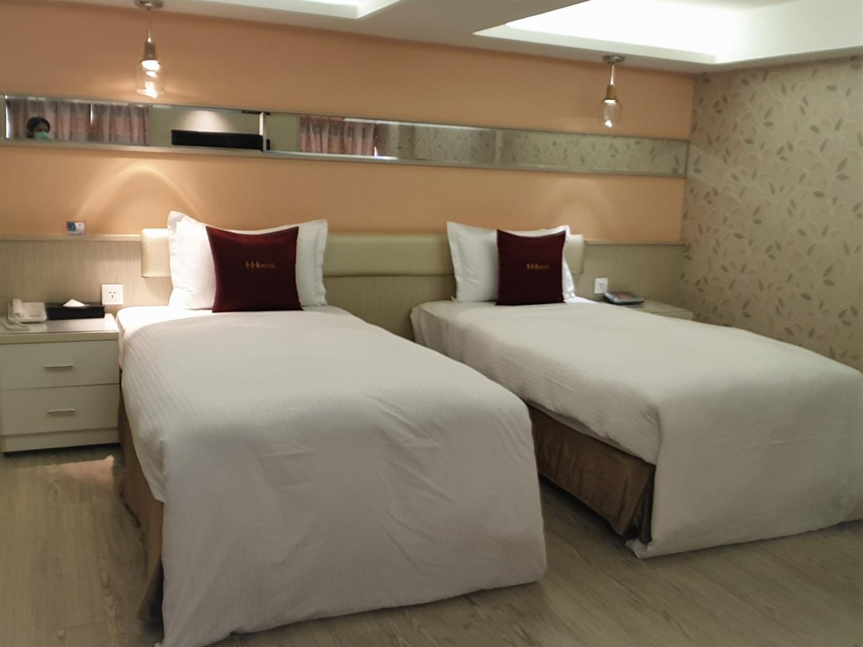 Business Double or Twin Room - Photo 9