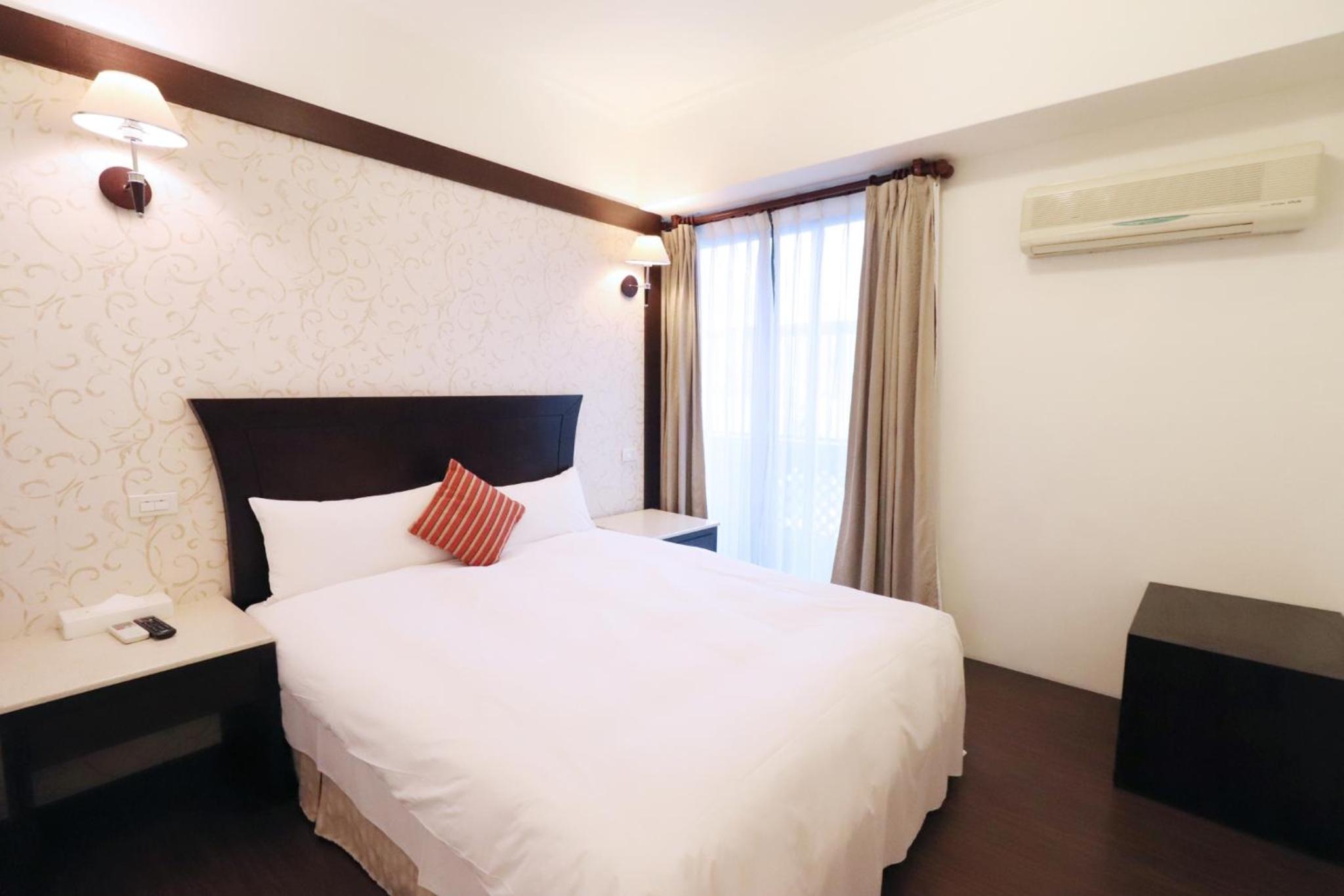Three-Bedroom Suite photo 3