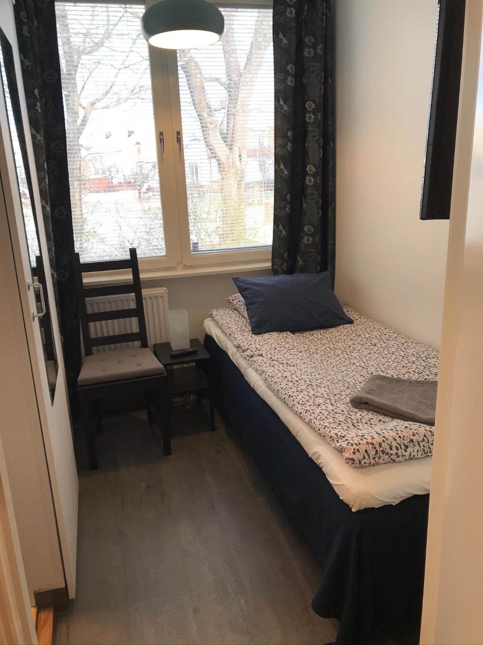 Single Room with Private Bathroom photo 1