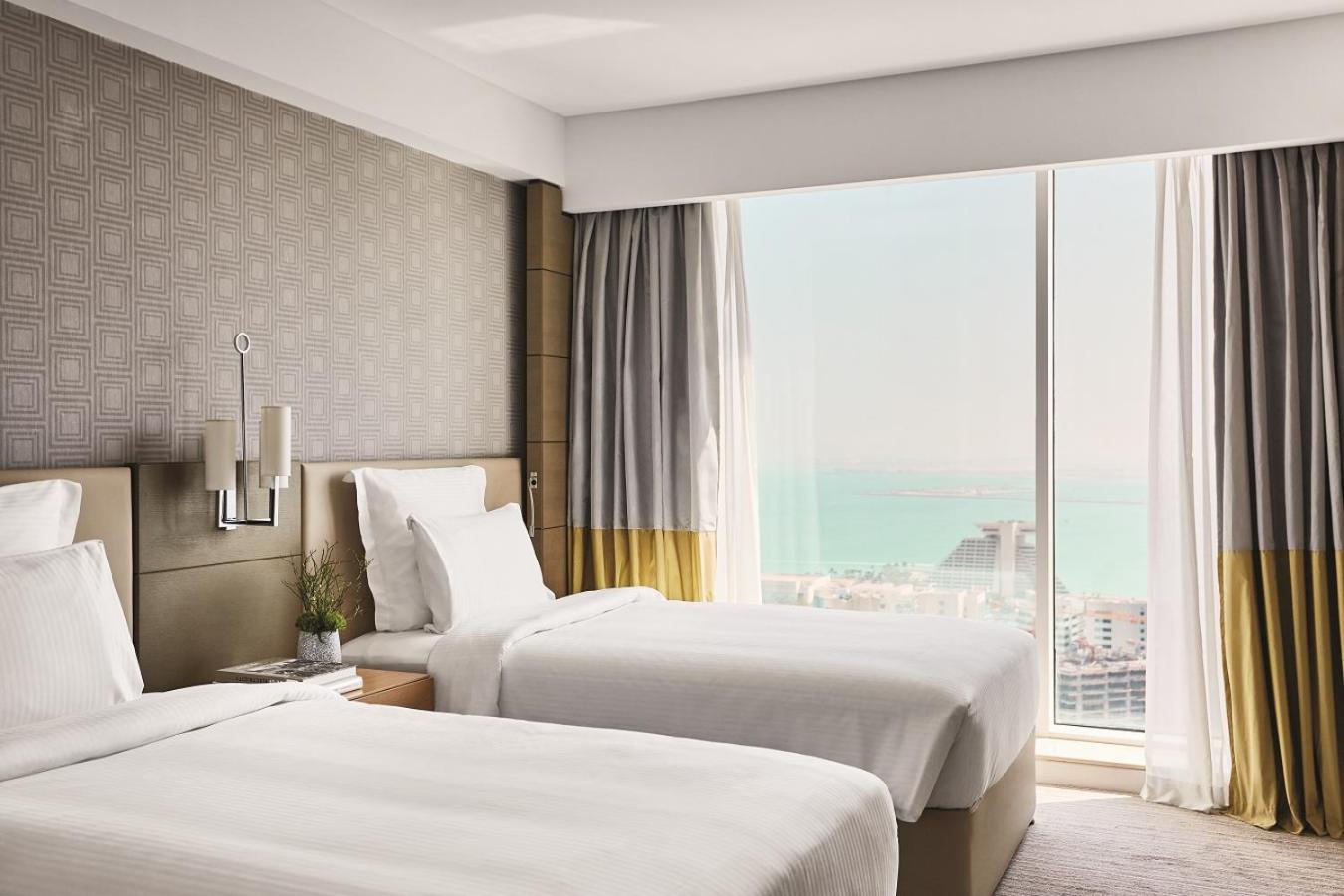 Superior Executive Twin Room - Lounge Access thumbnail 5