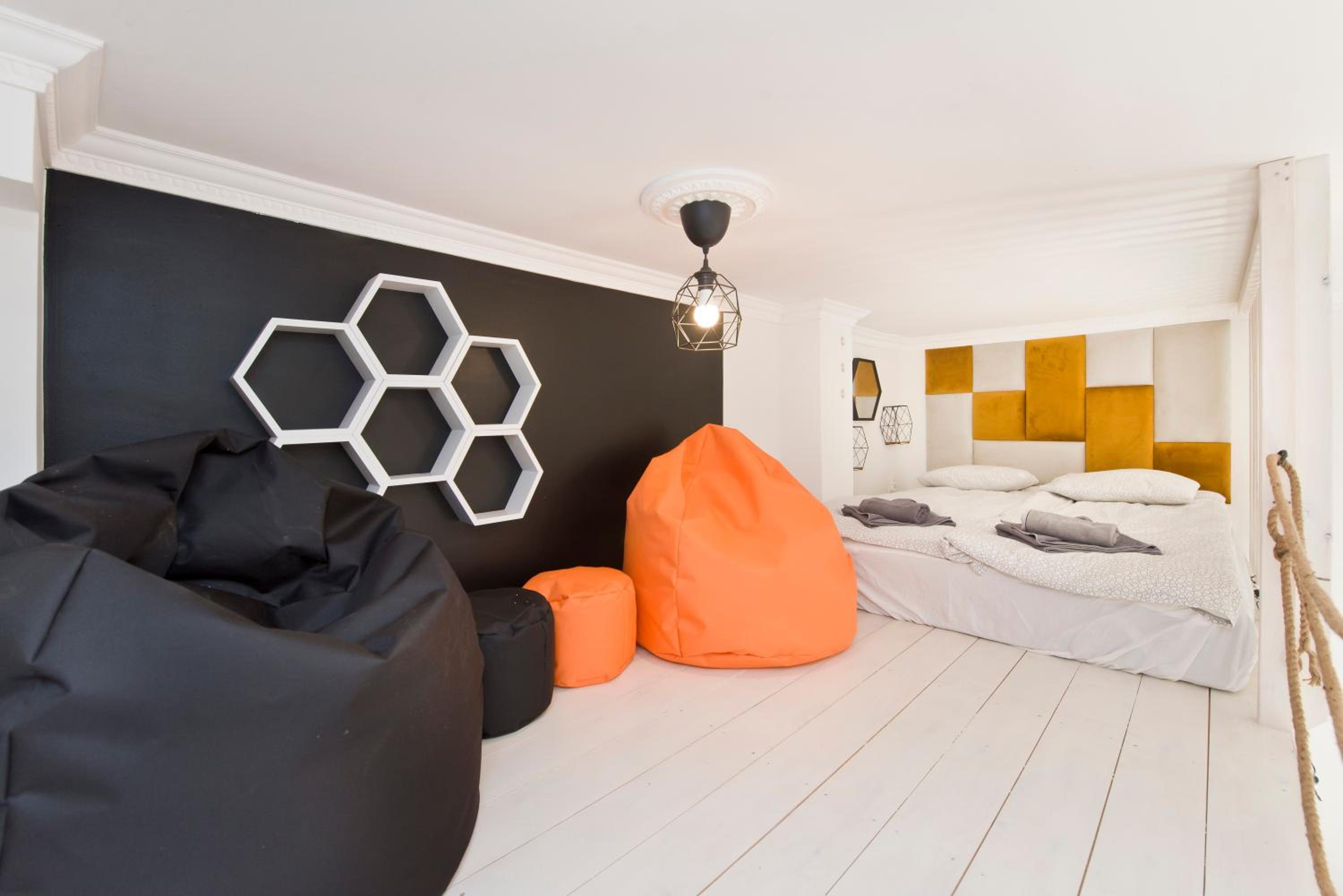 One-Bedroom Apartment - Photo 13