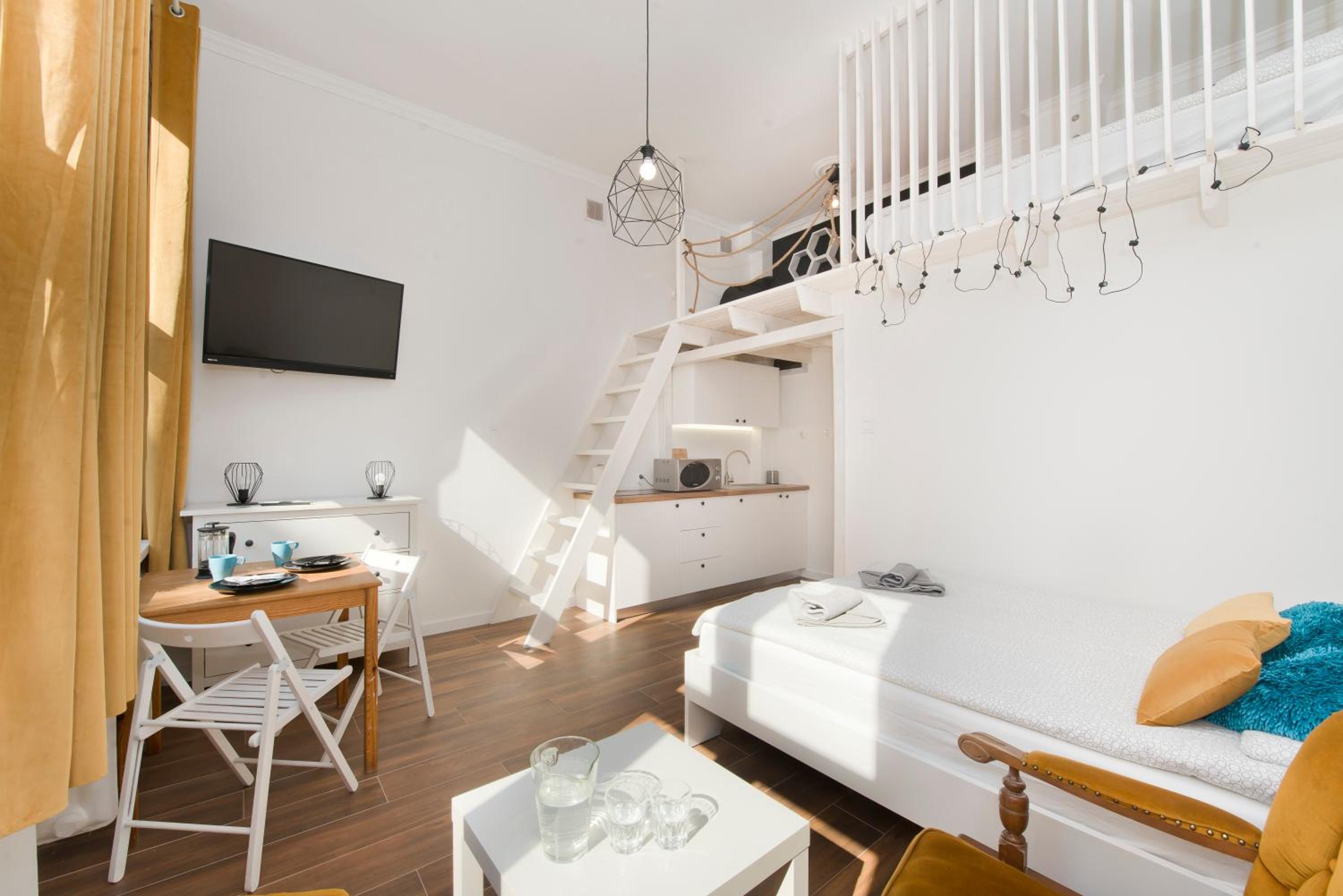 One-Bedroom Apartment - Photo 19