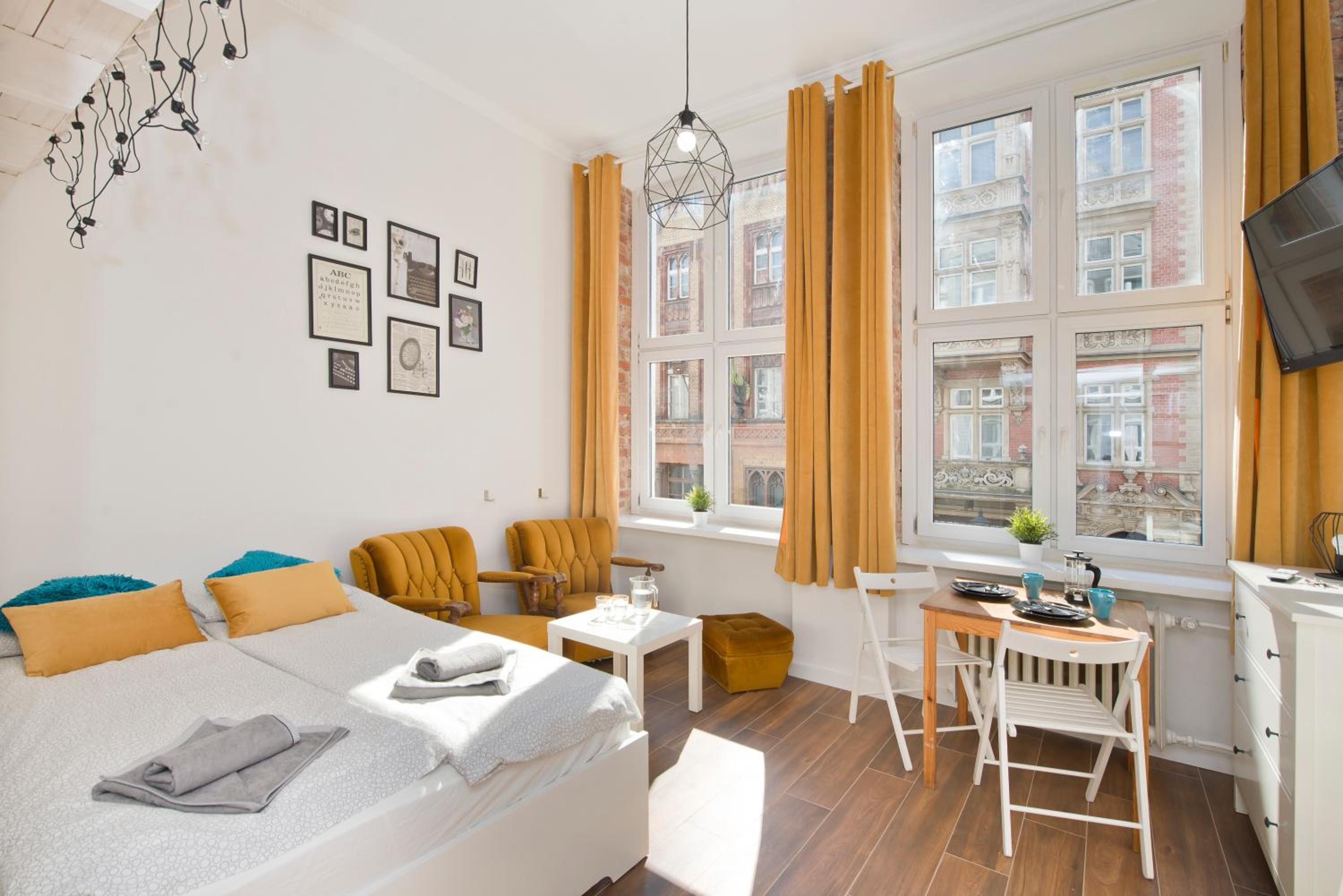 One-Bedroom Apartment - Photo 21