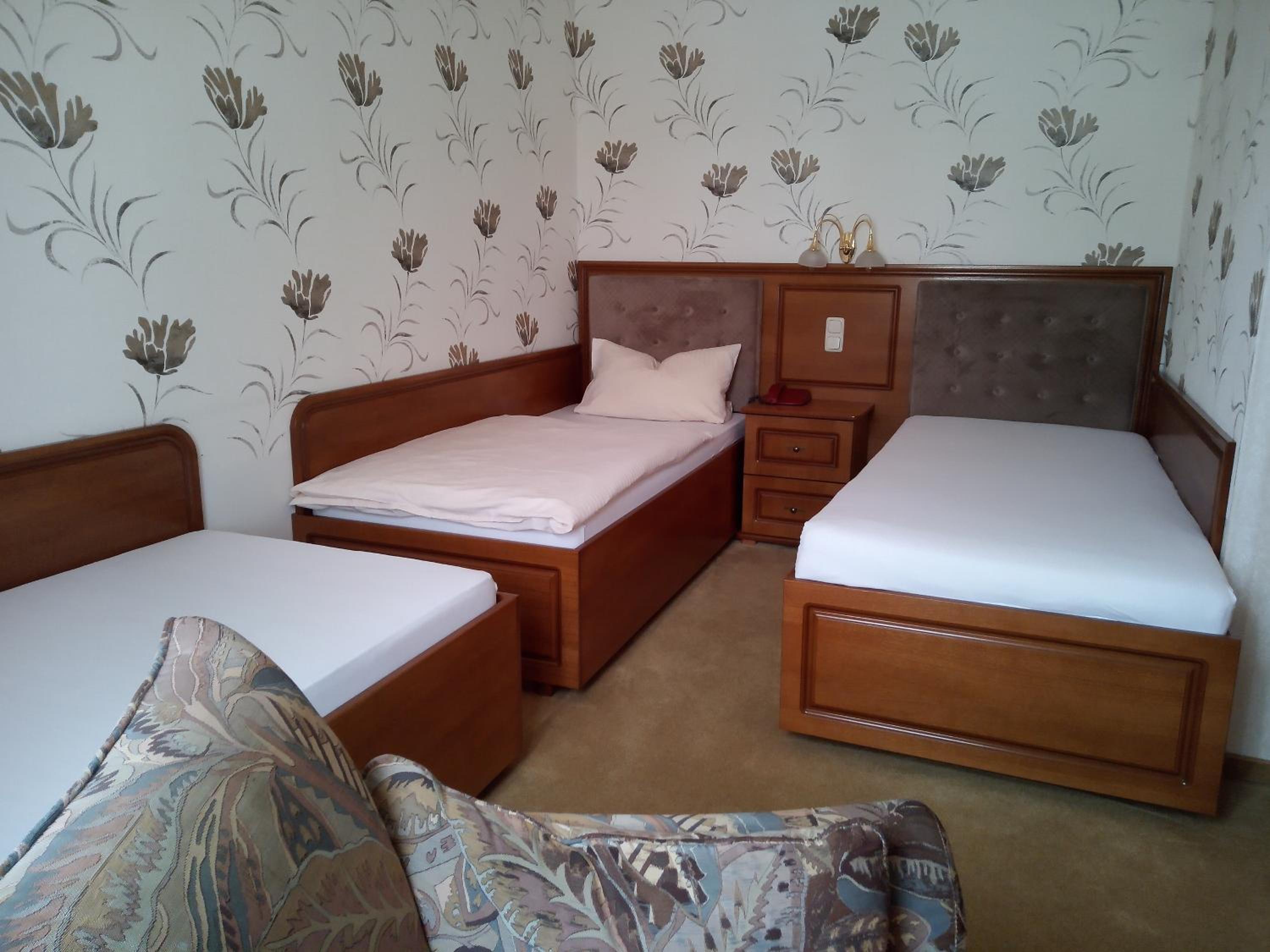Triple Room with Private Bathroom photo 2