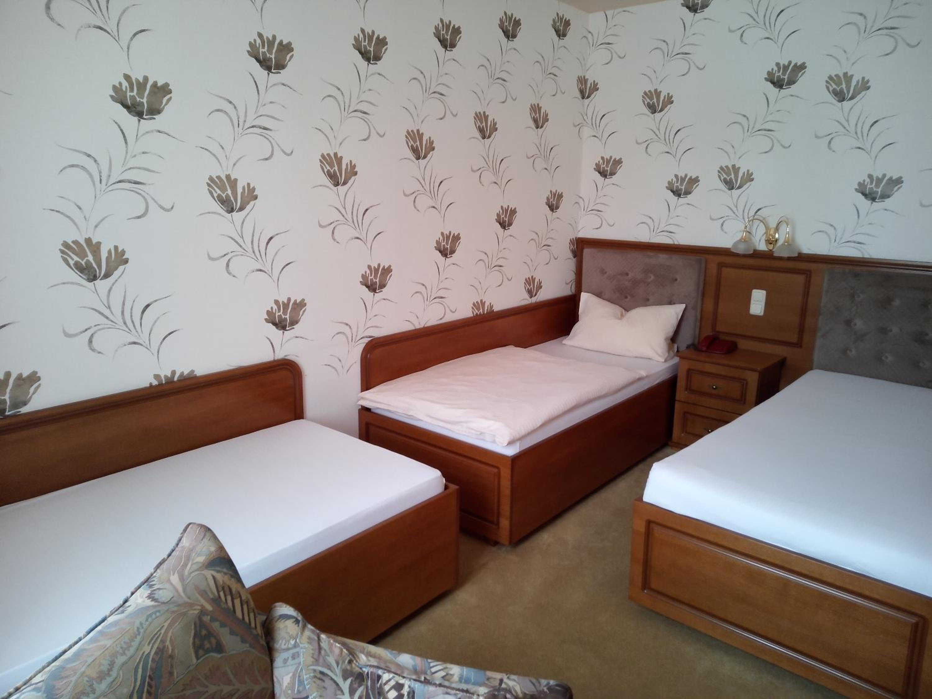Triple Room with Private Bathroom photo 1