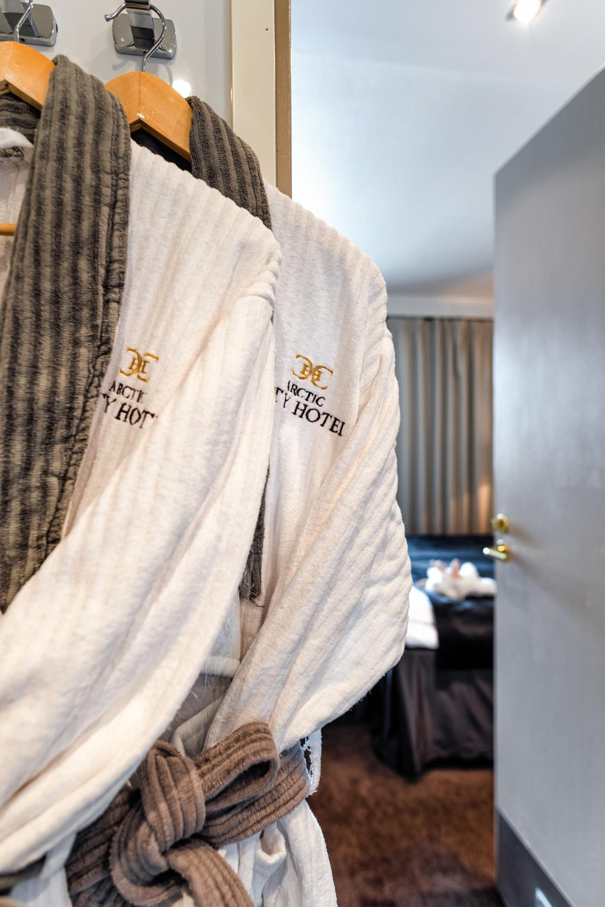 Junior Suite with Sauna - Photo 6