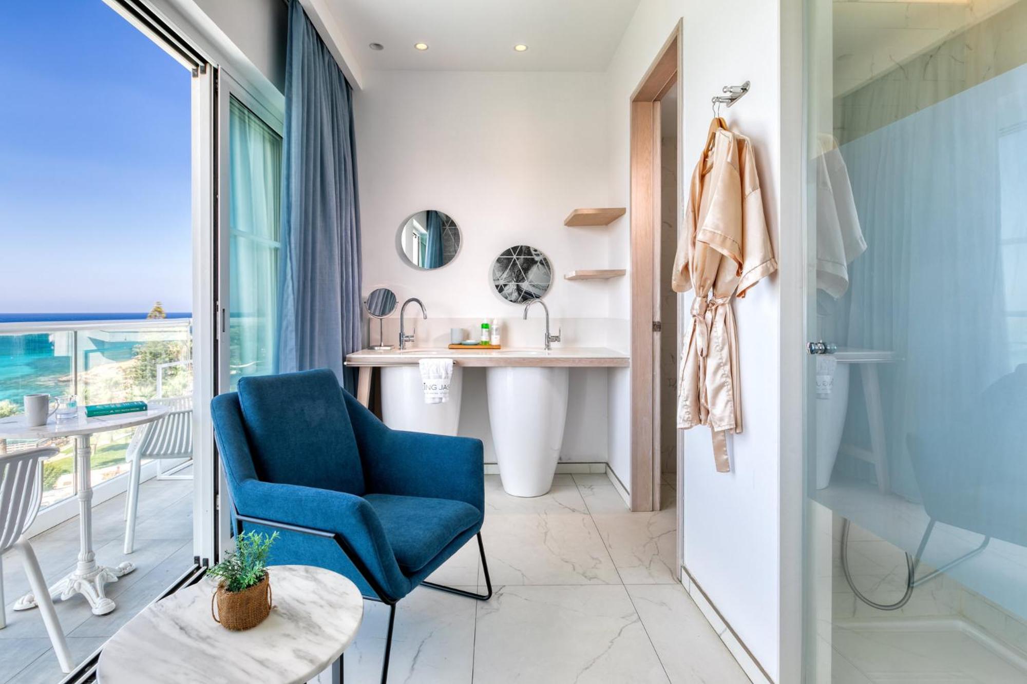 Studio with Sea View - Double Bed - Photo 7
