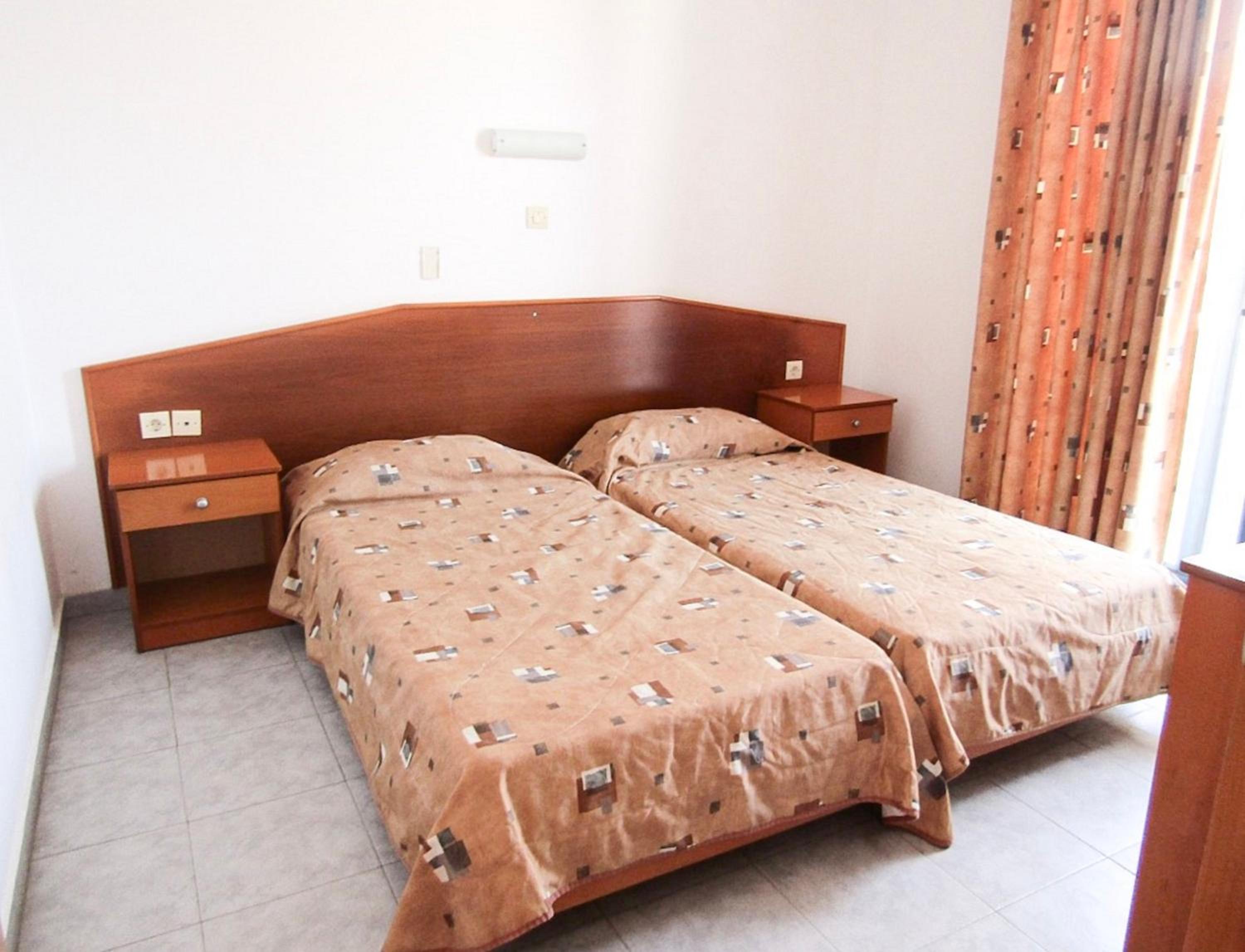 One-Bedroom Apartment - Photo 7