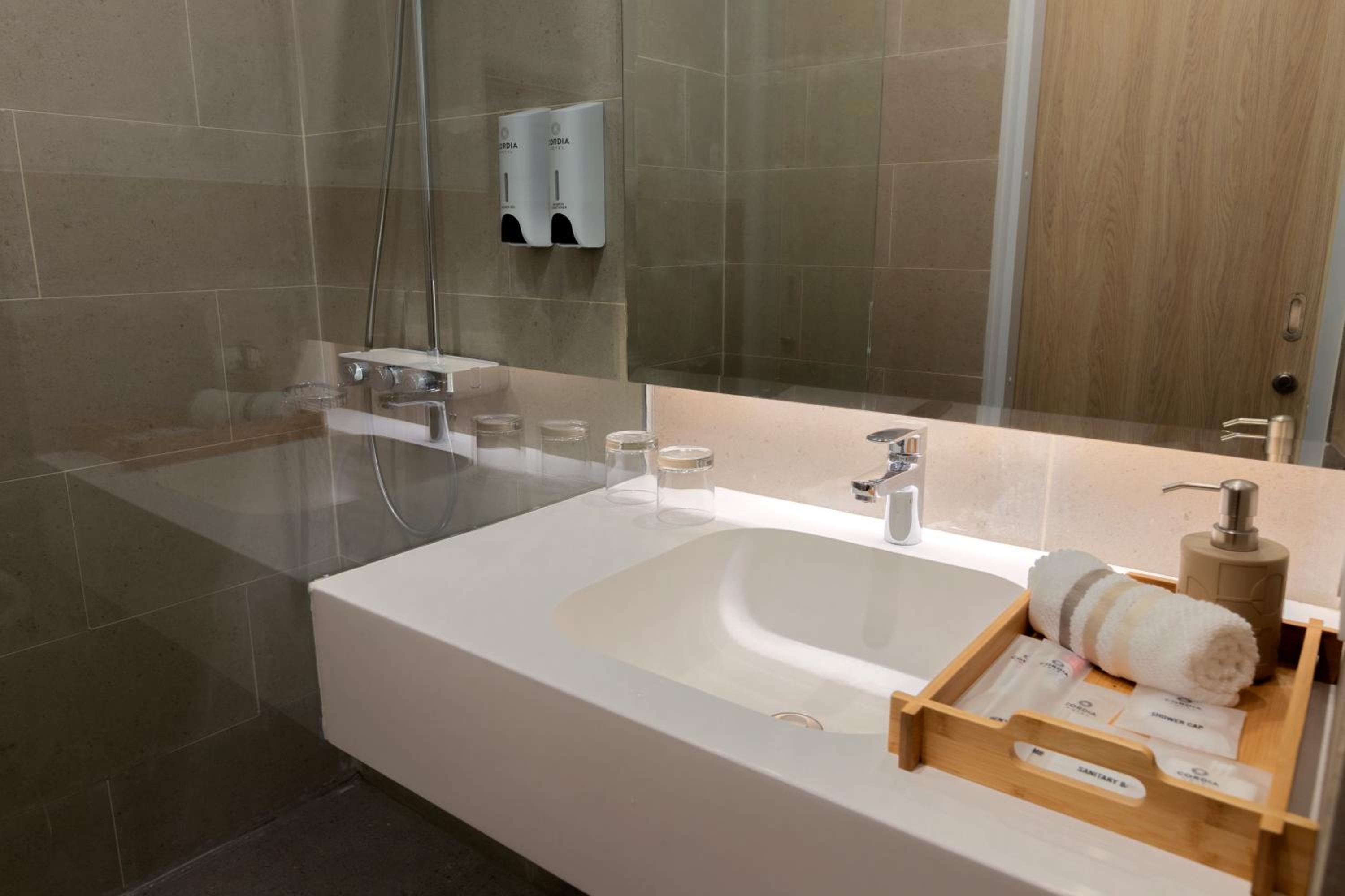 Deluxe Double Room with View  - Photo 14