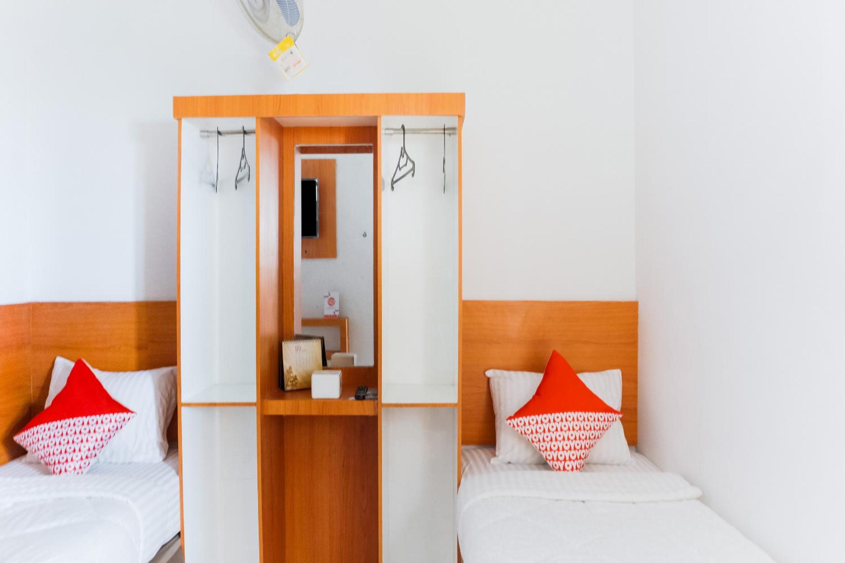 Standard Twin Room - Photo 2