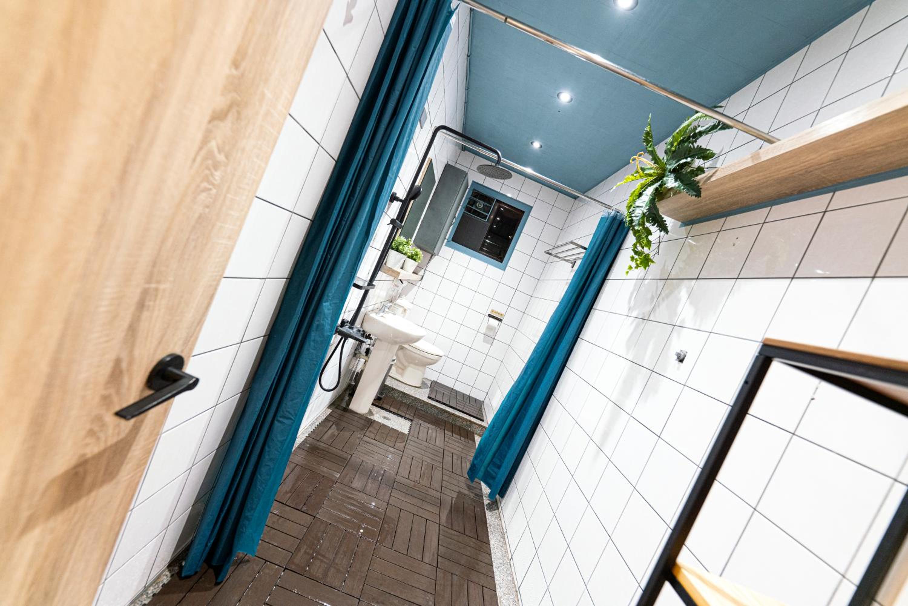 Standard Double Room with Shared Bathroom photo 2