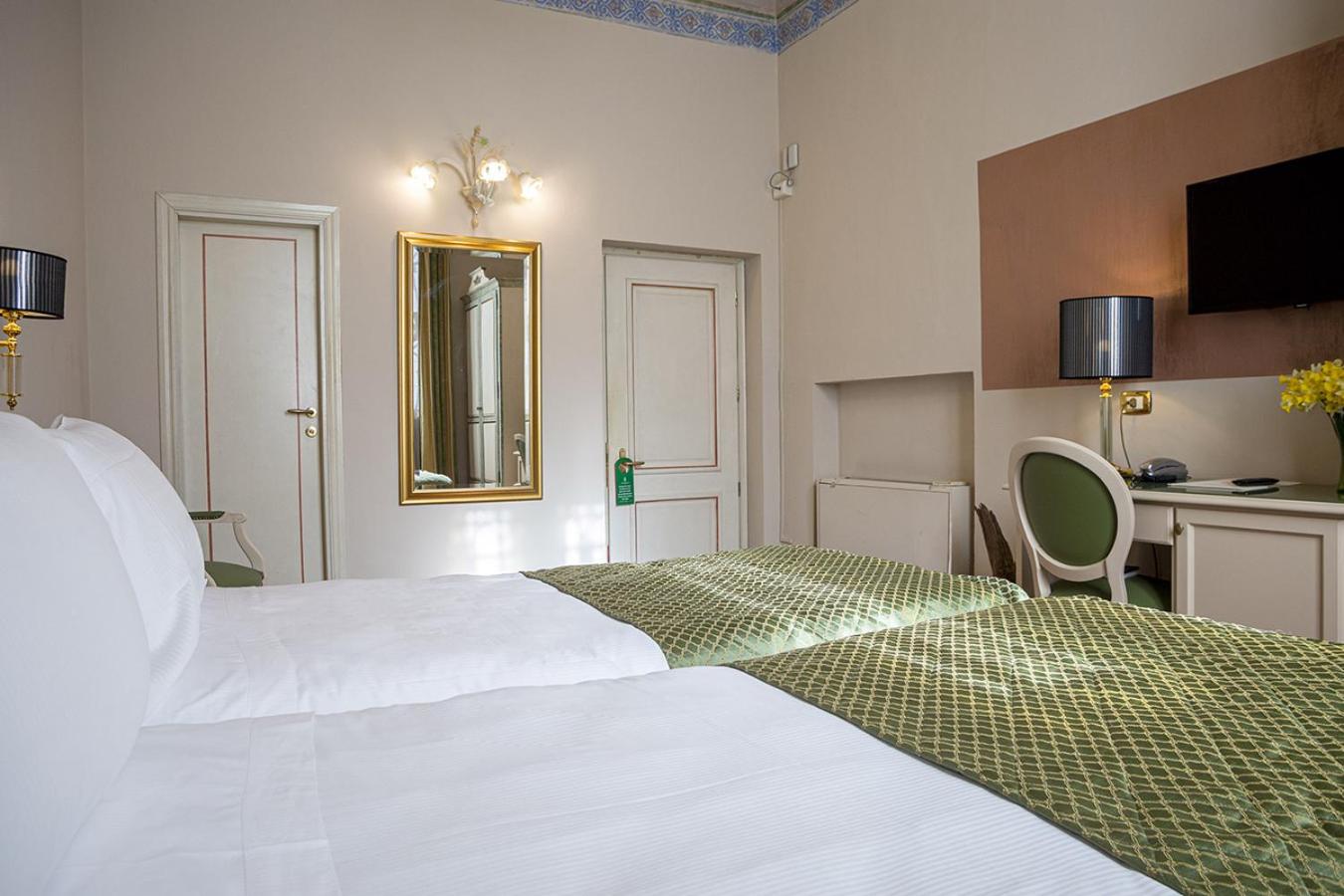 Standard Double  Room thumbnail 6