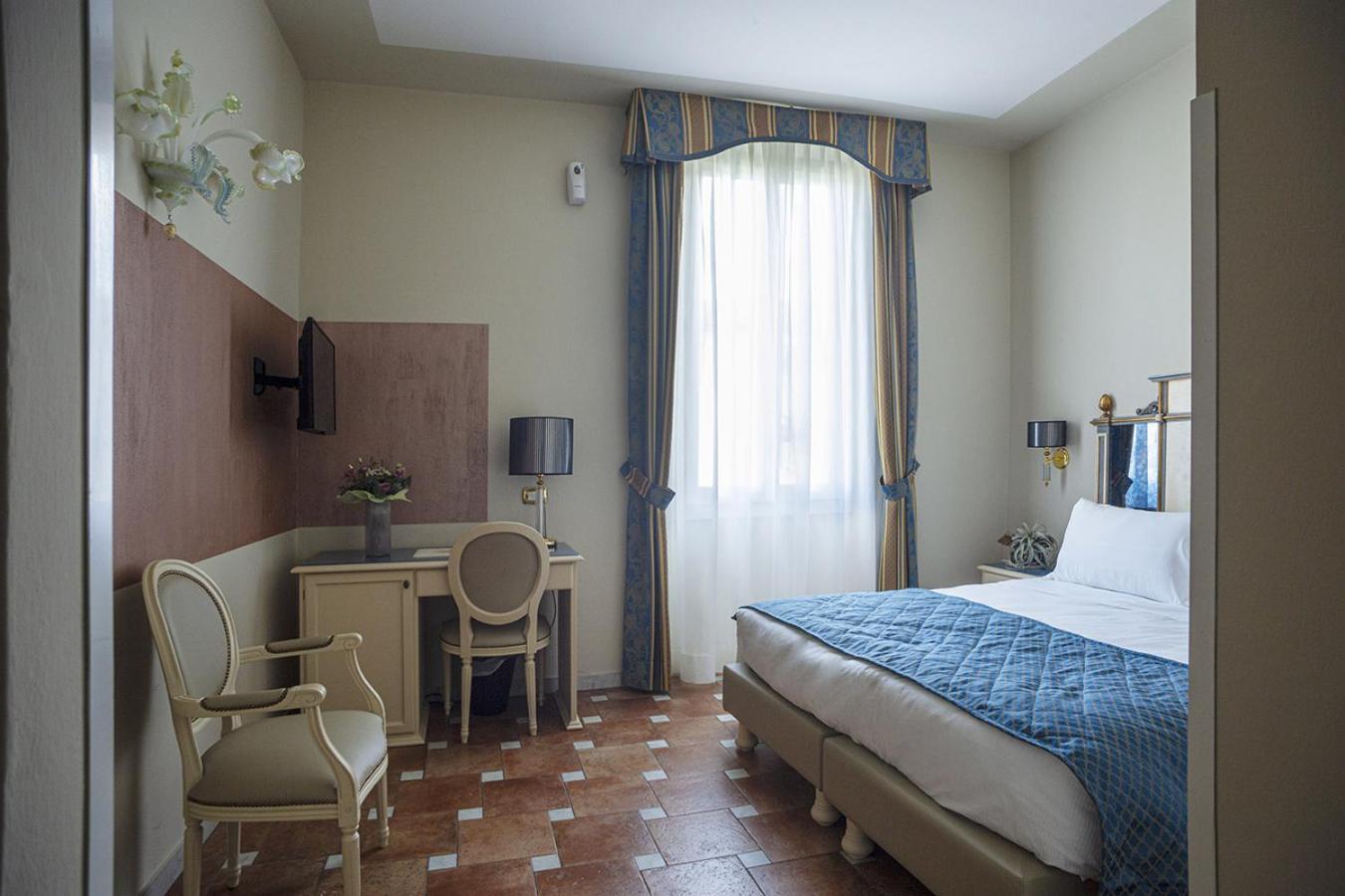 Standard Double  Room