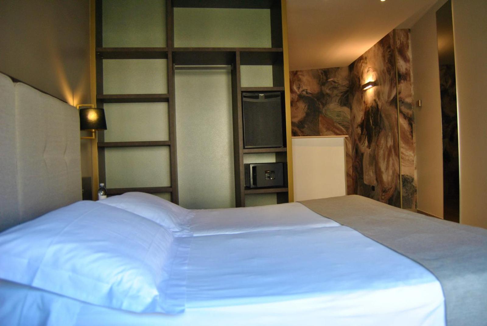 Double or Twin Room photo 2