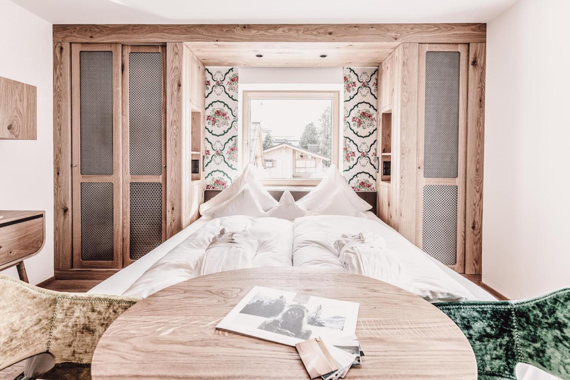 Double Room with Mountain View - Photo 1