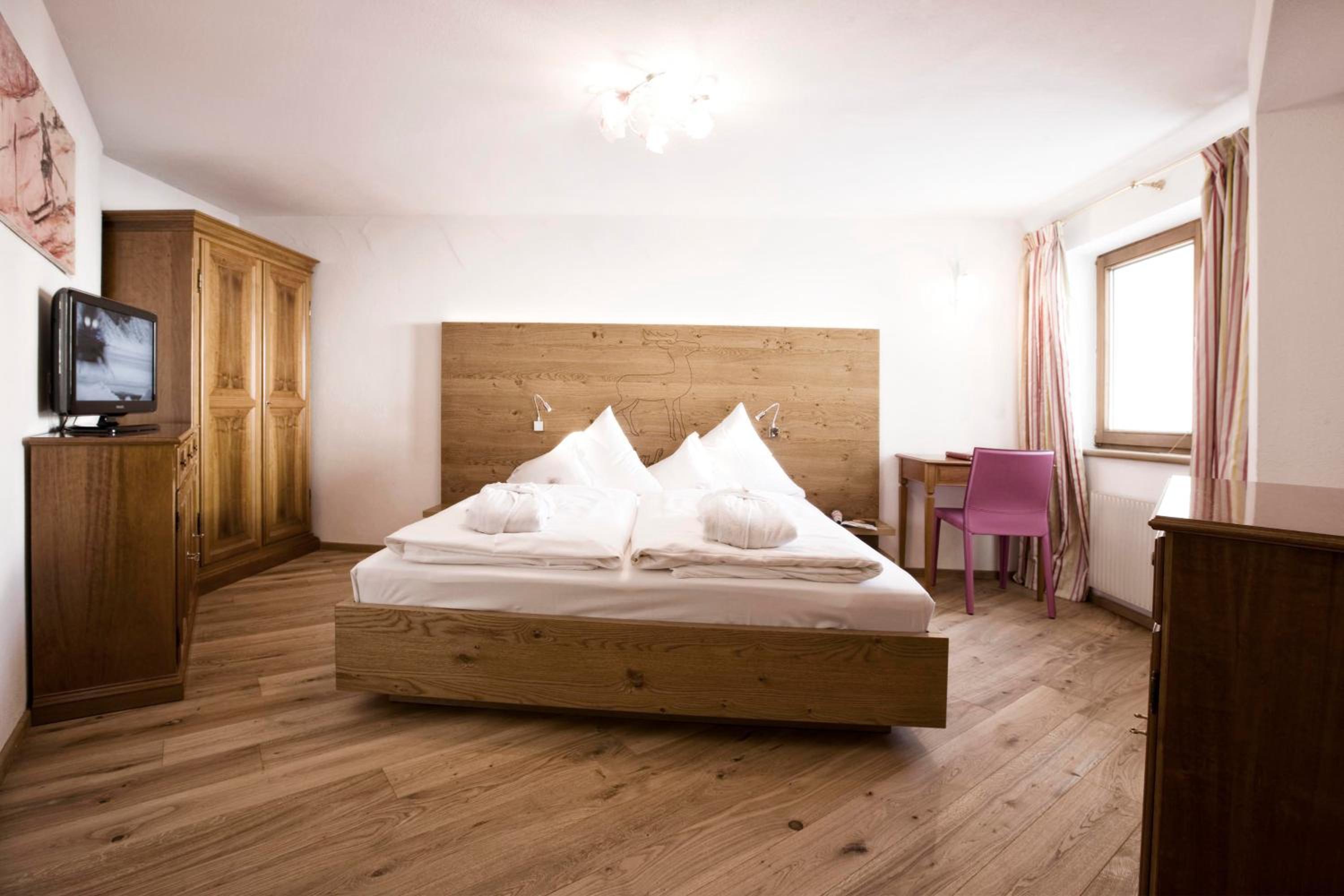 Superior Suite - Photo 5
