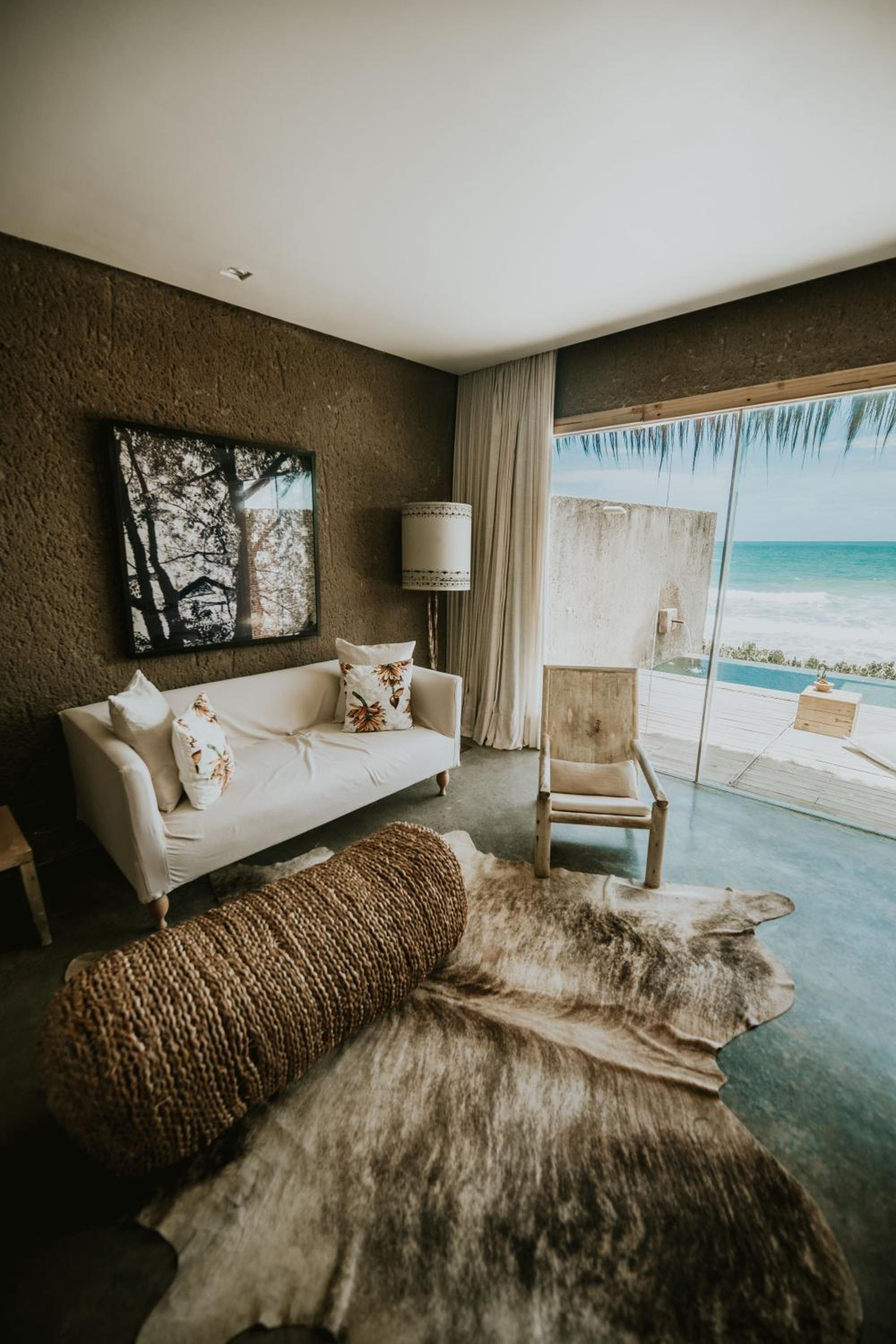 Available room thumbnail 6
