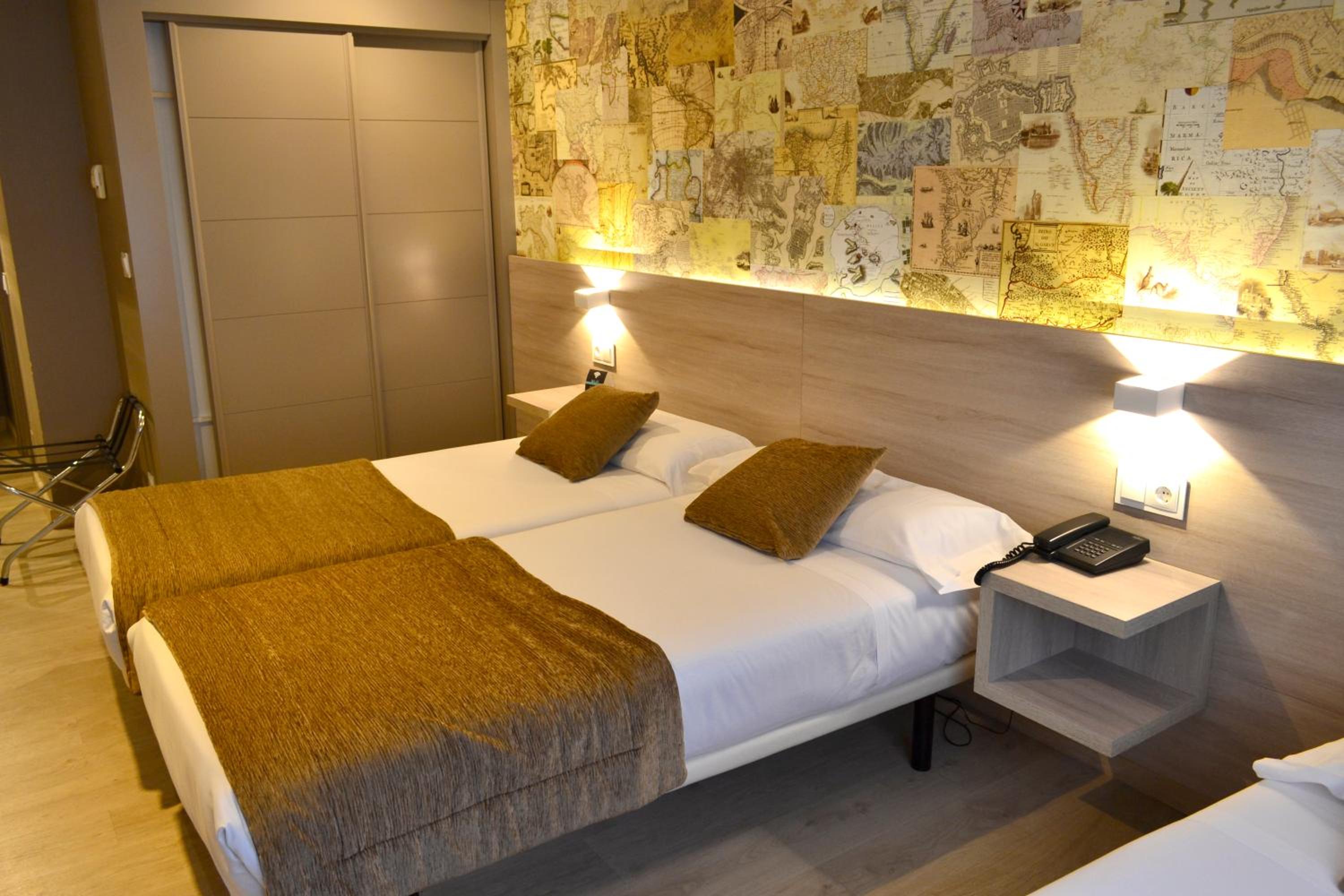 Twin Room with Extra Bed (3 Adults) photo 3