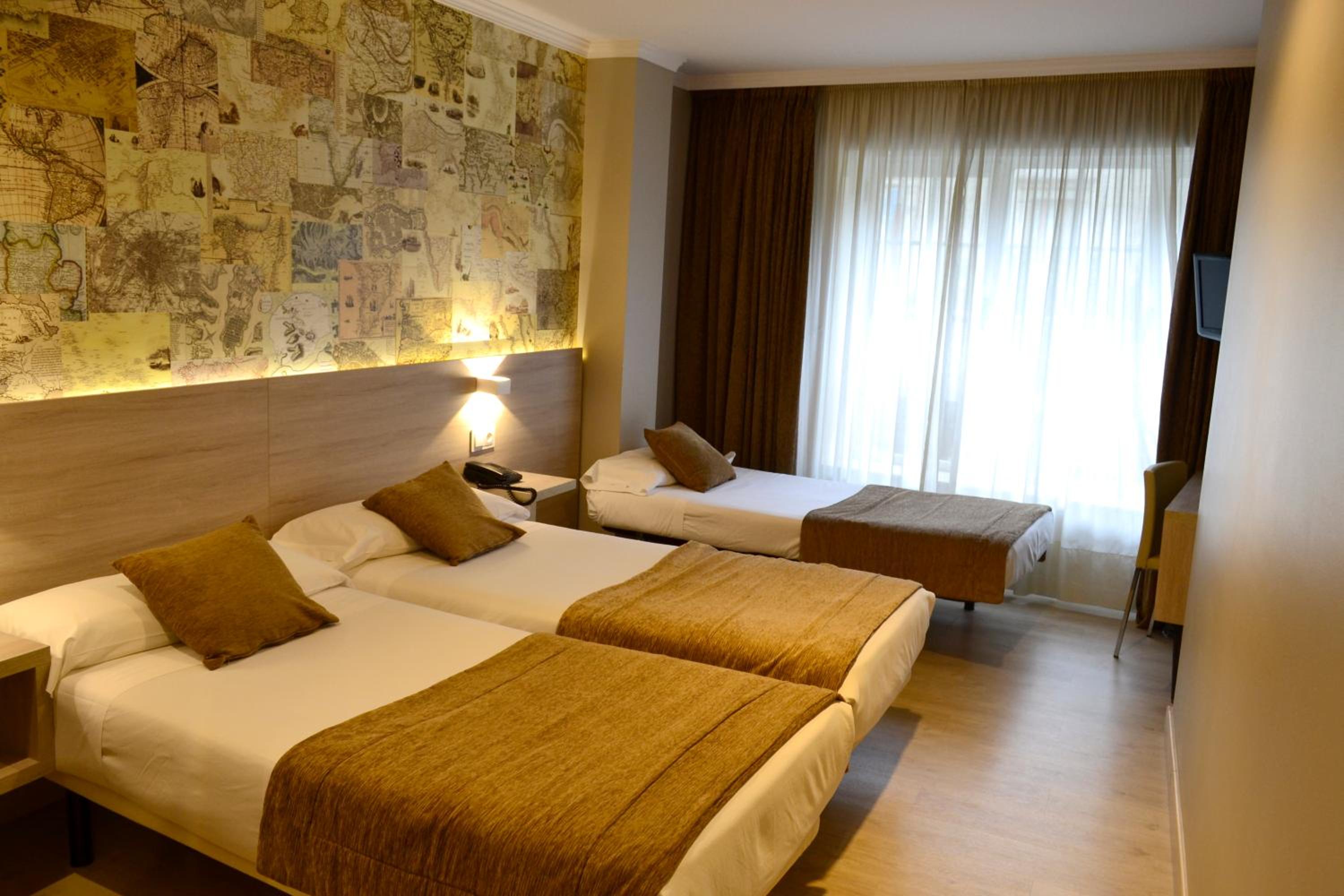 Habitación Doble con Cama Extra (3 Adultos)