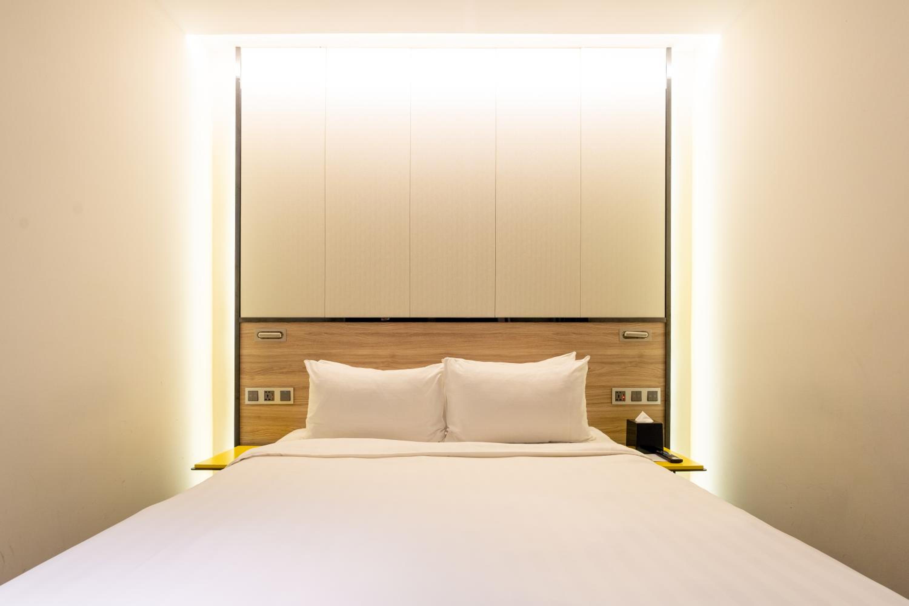 Superior Double Room - without windows ll photo 2