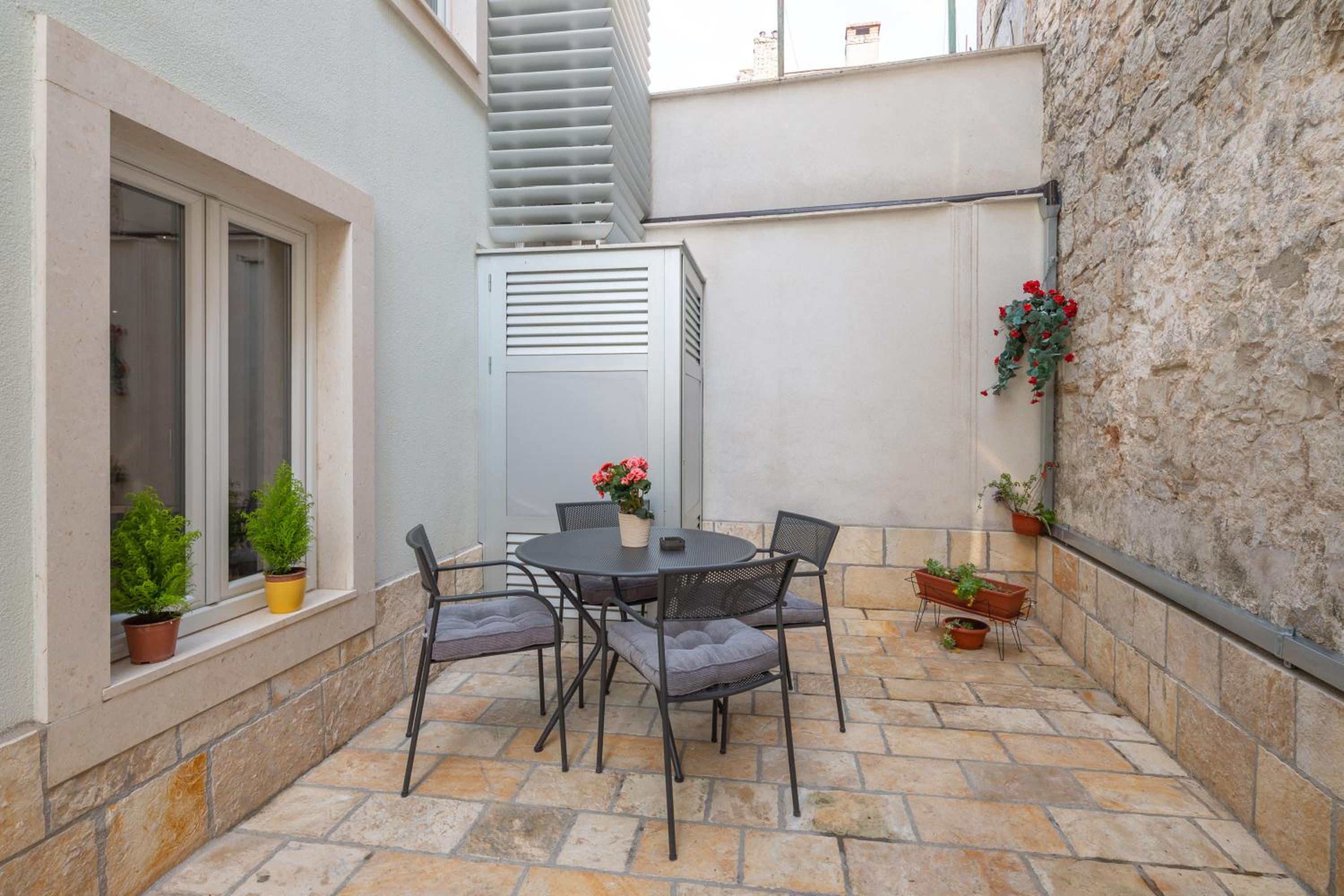 Superior Studio with Terrace - Photo 45