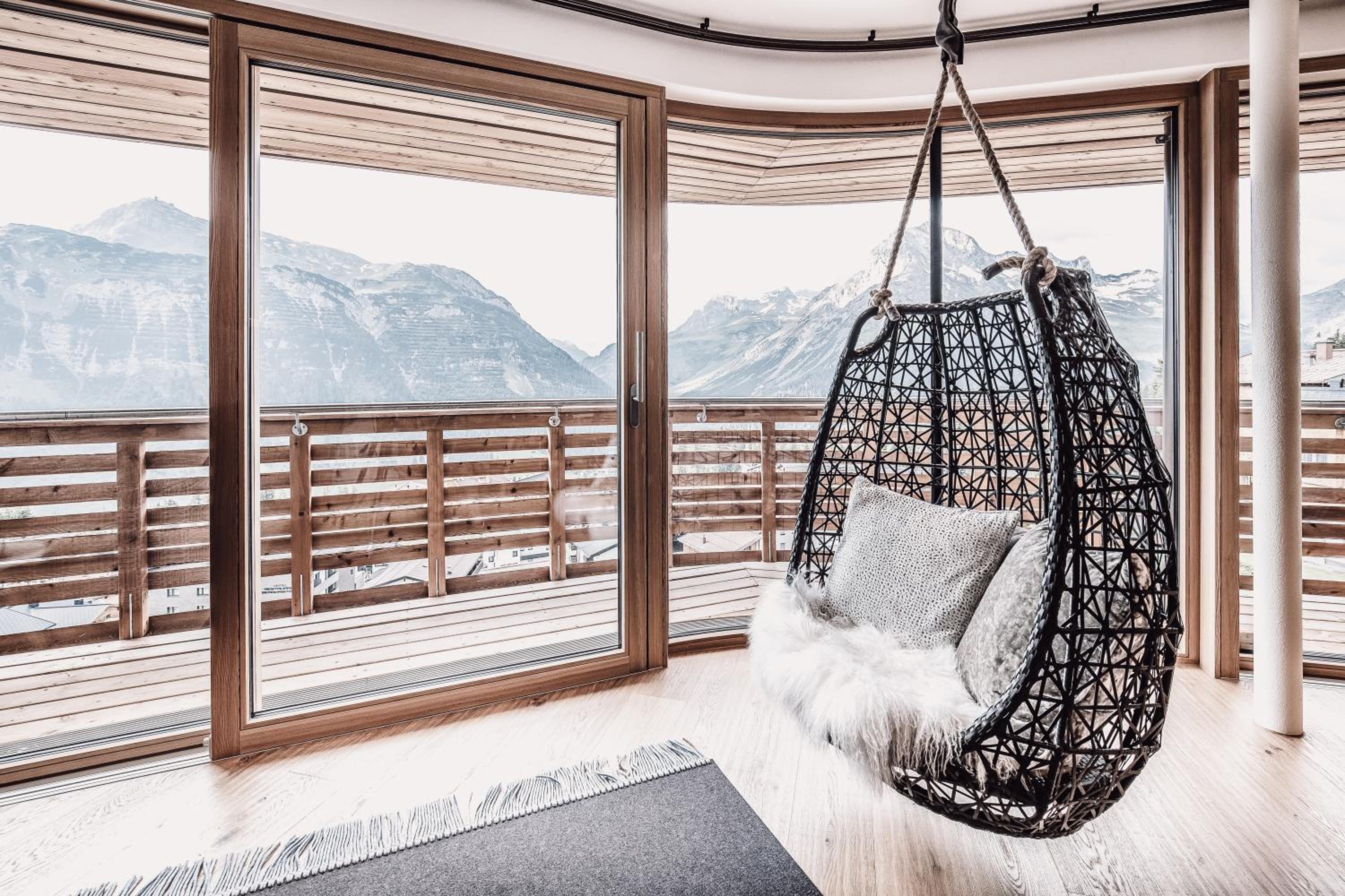 Suite with Mountain View - Photo 2