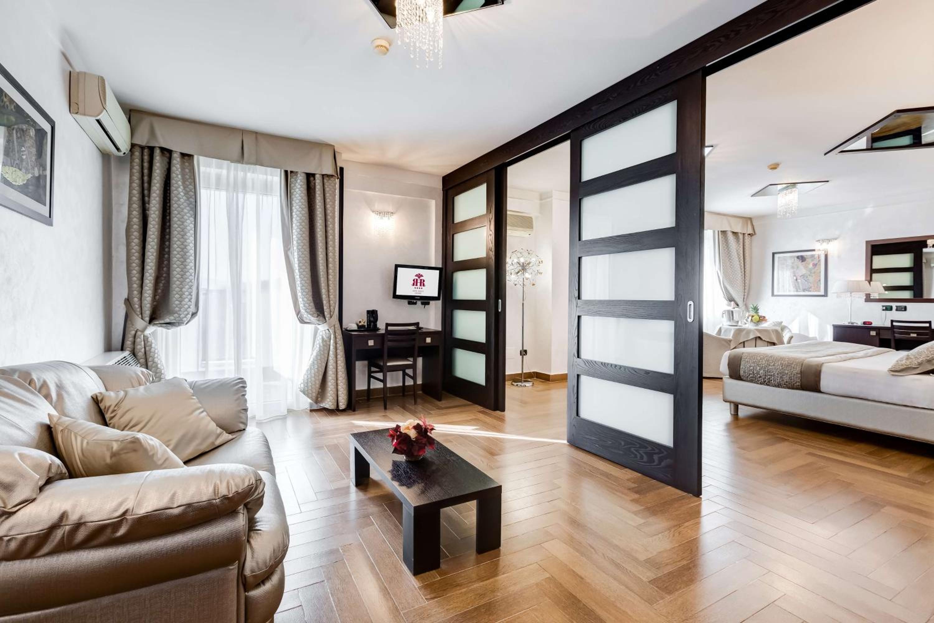King Suite with Hot Tub and Walk-In Closet - Photo 1