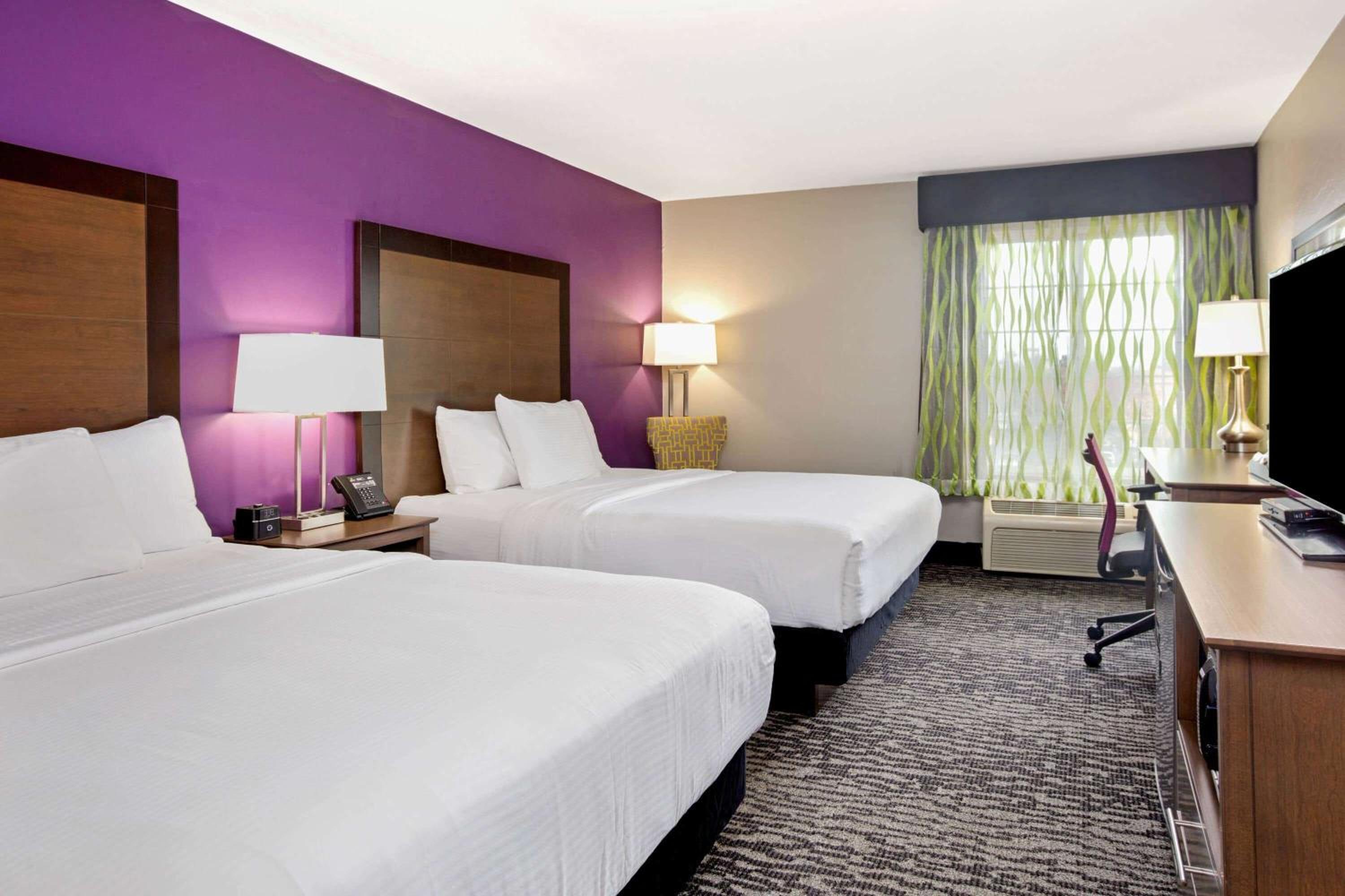 Double Room with Two Double Beds - Photo 5
