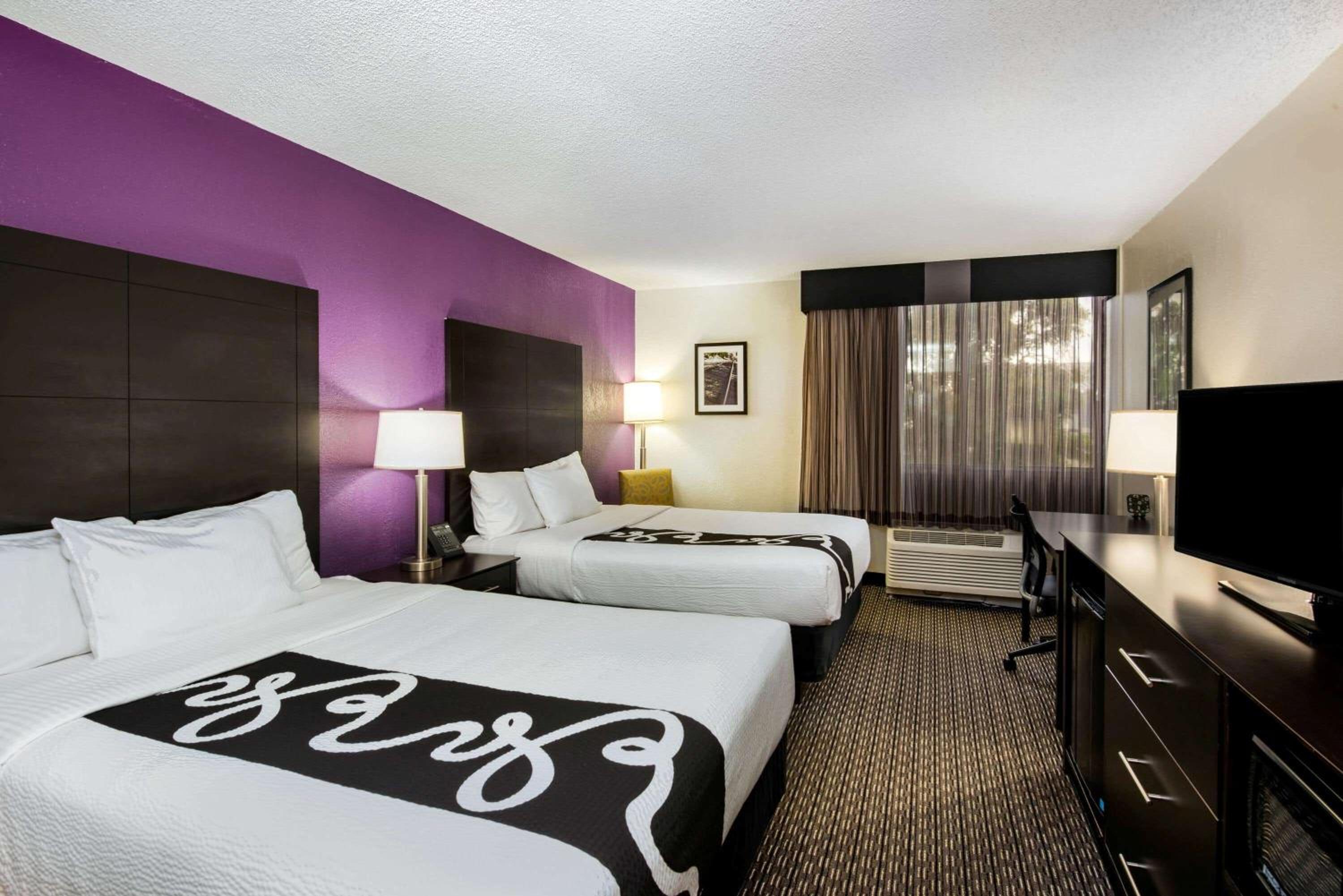 Double Room with Two Double Beds - Photo 1