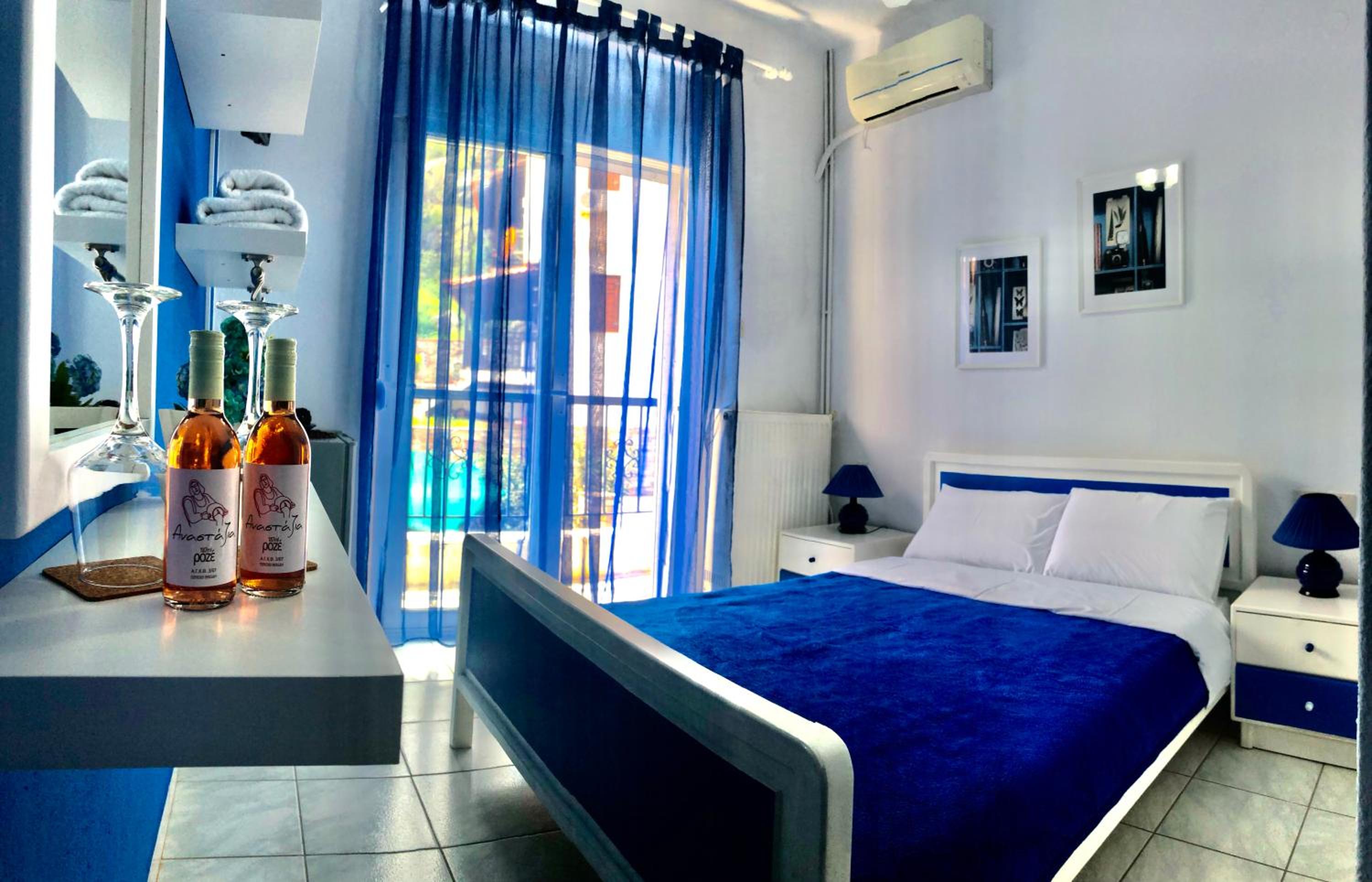 Small Double Room photo 1