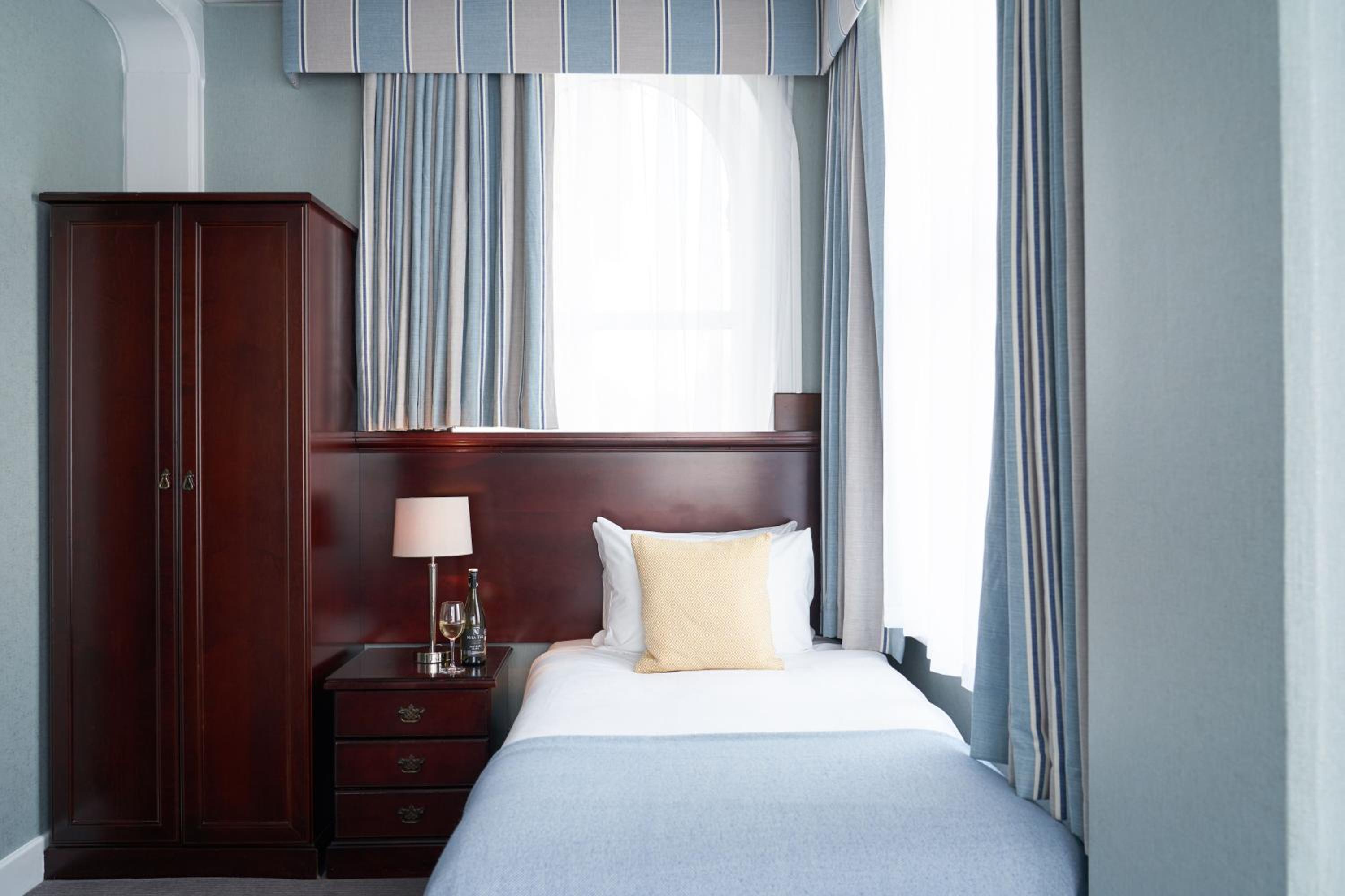 Single Room - Photo 1