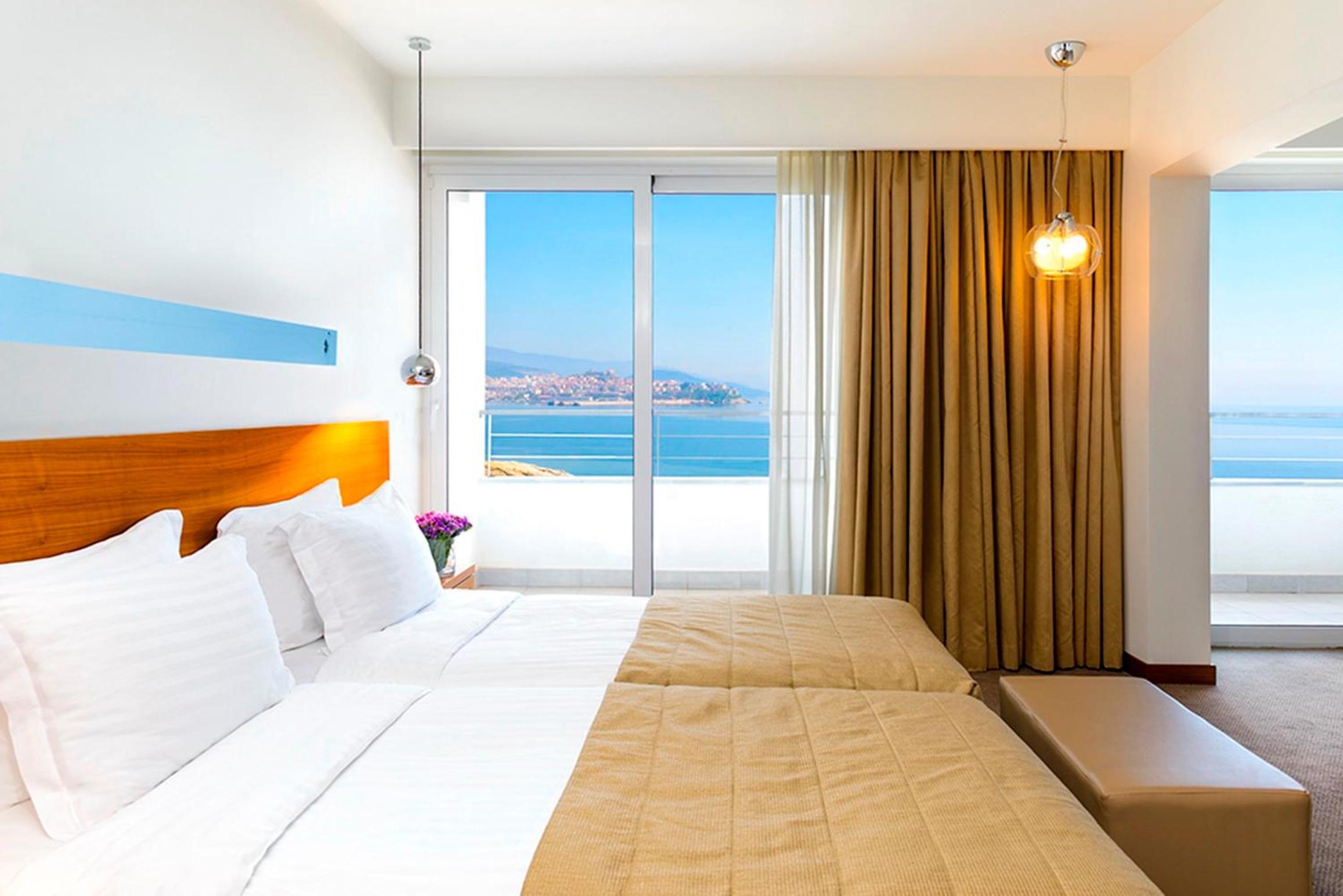 Junior Suite with Sea View - Photo 2
