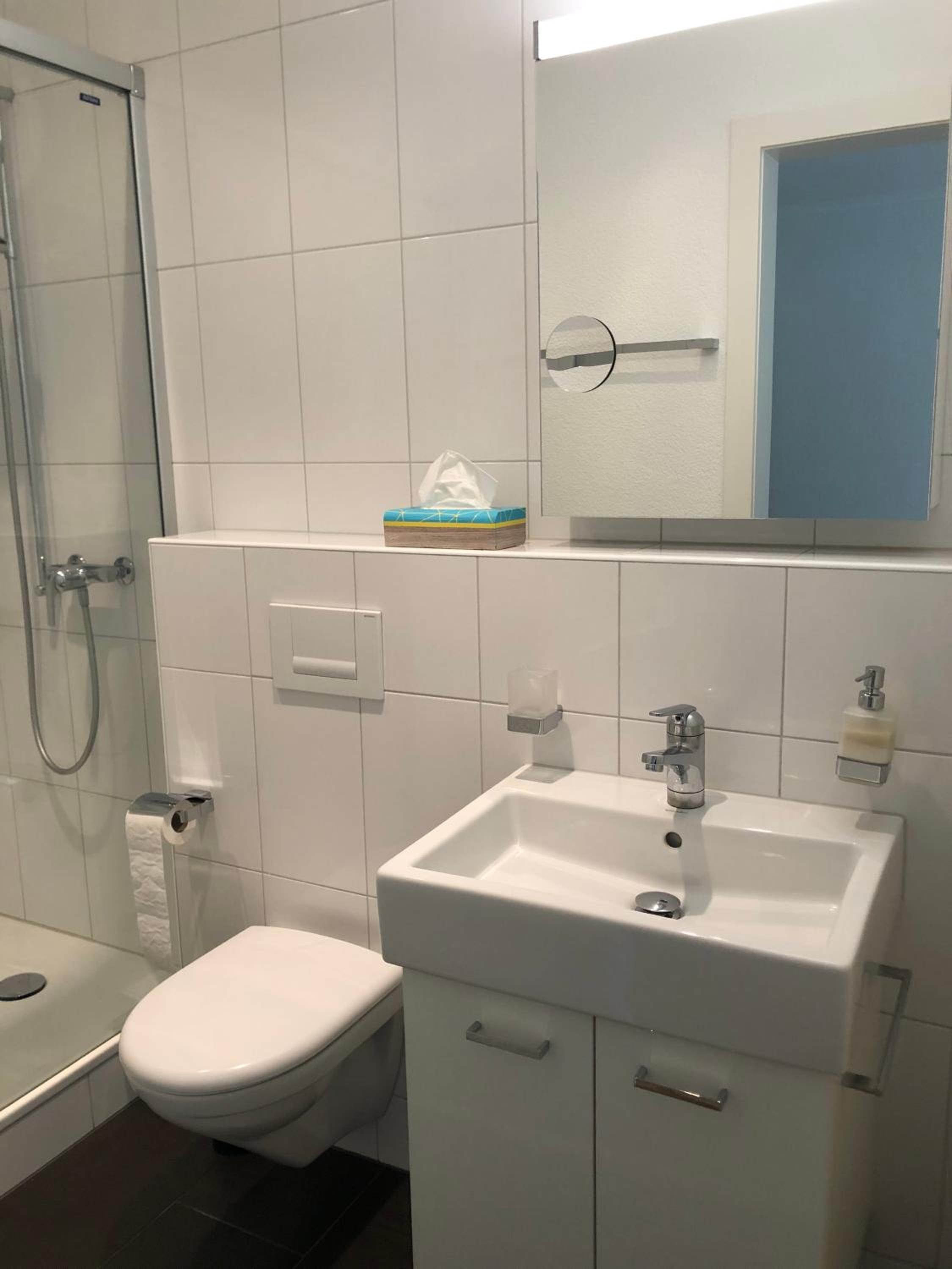 One-Bedroom Apartment - Photo 16
