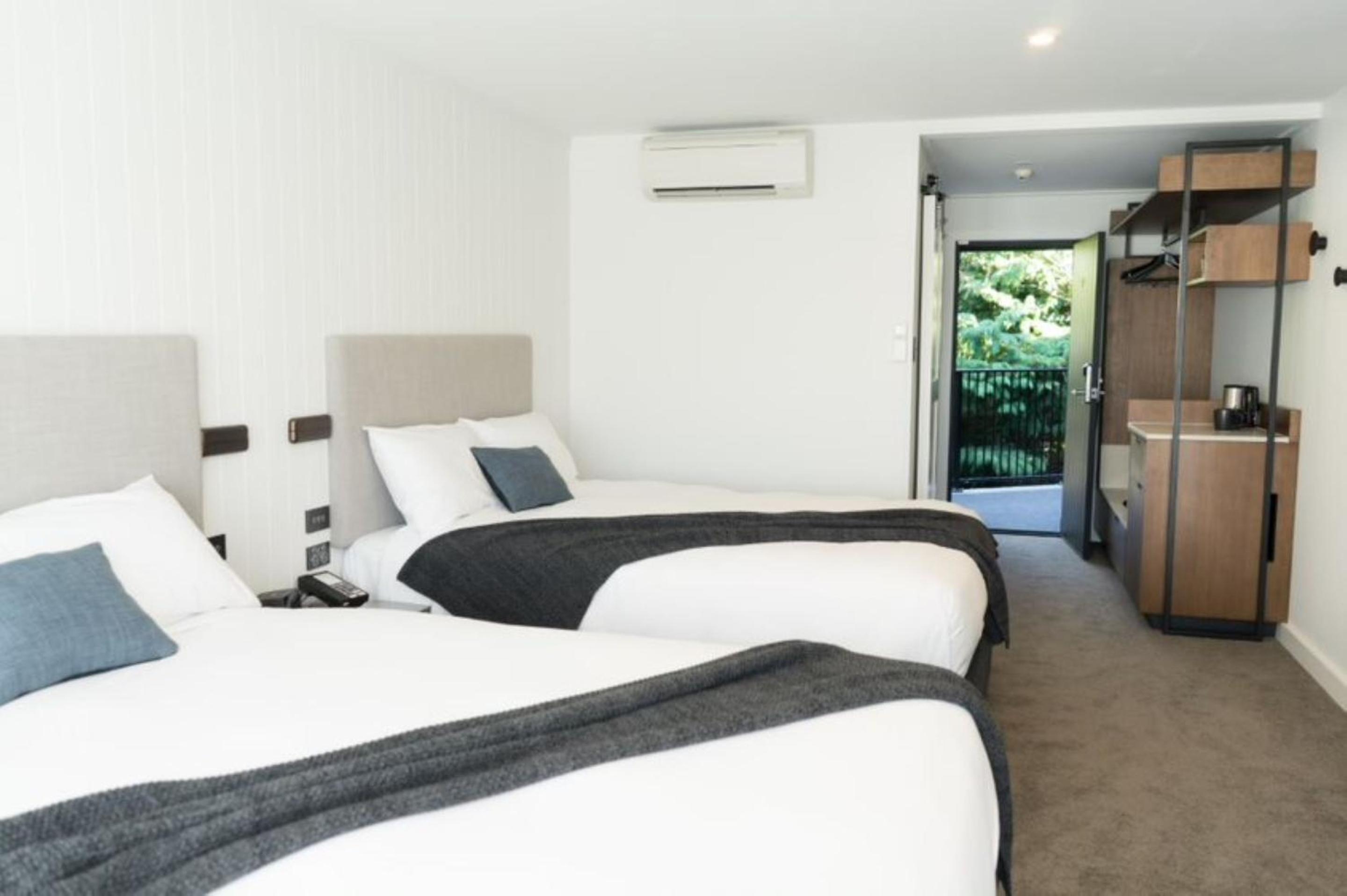 Twin Room with Two Queen Beds - Kamana - No Lakeview - Photo 1