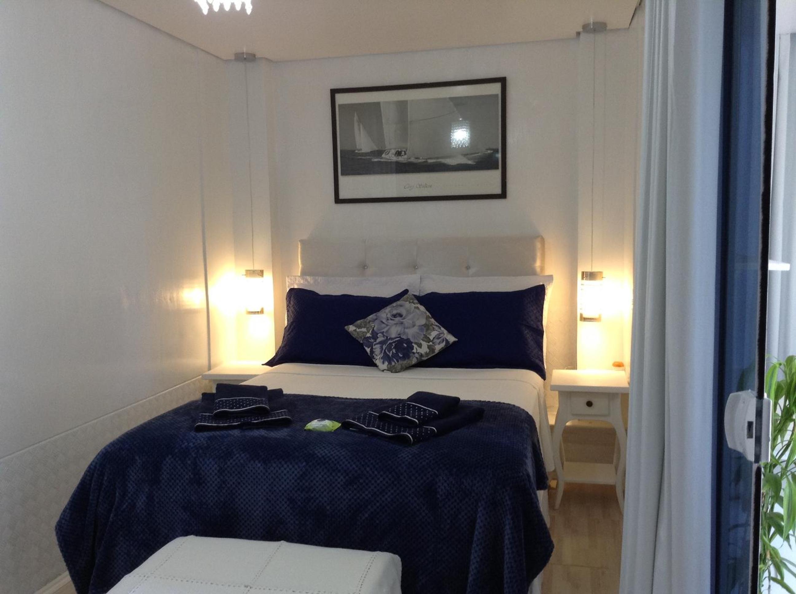 Suite with Balcony - Photo 3