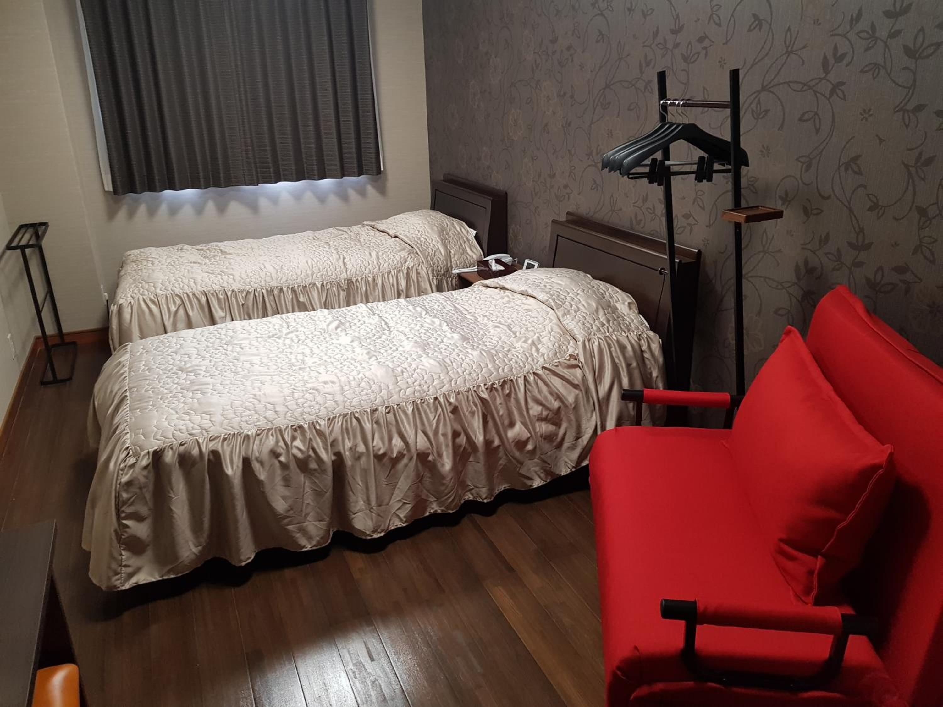 Twin Room - Photo 1