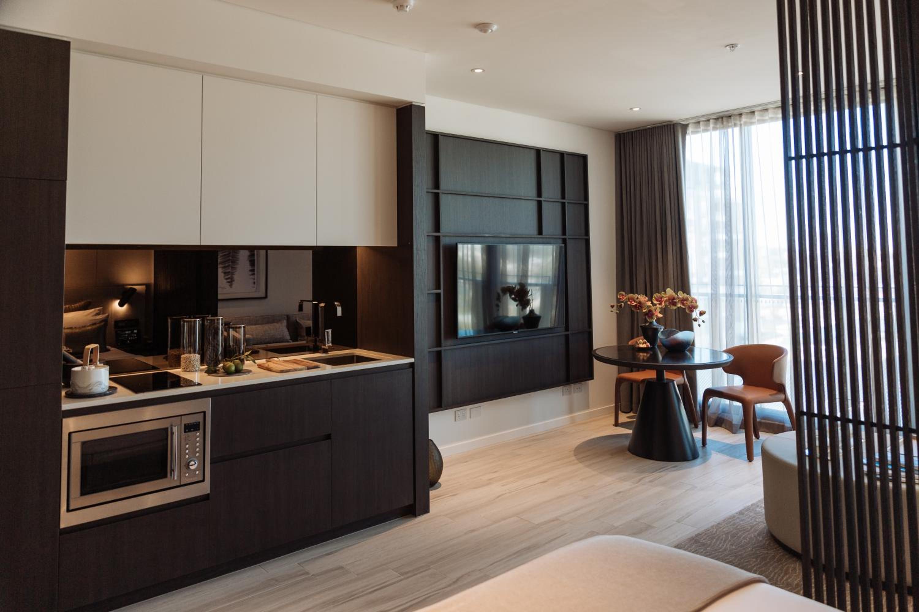 Studio Apartment thumbnail 5
